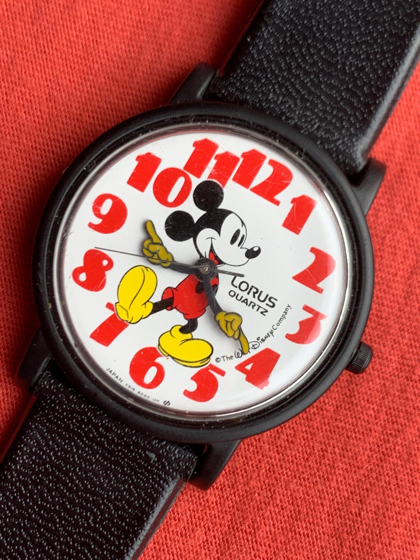 Bold 1990s Disney Mickey Mouse Watch from Lorus (by Seiko) Vintage Collectible Wristwatch. White/Red Very good condition, new battery. 34mm