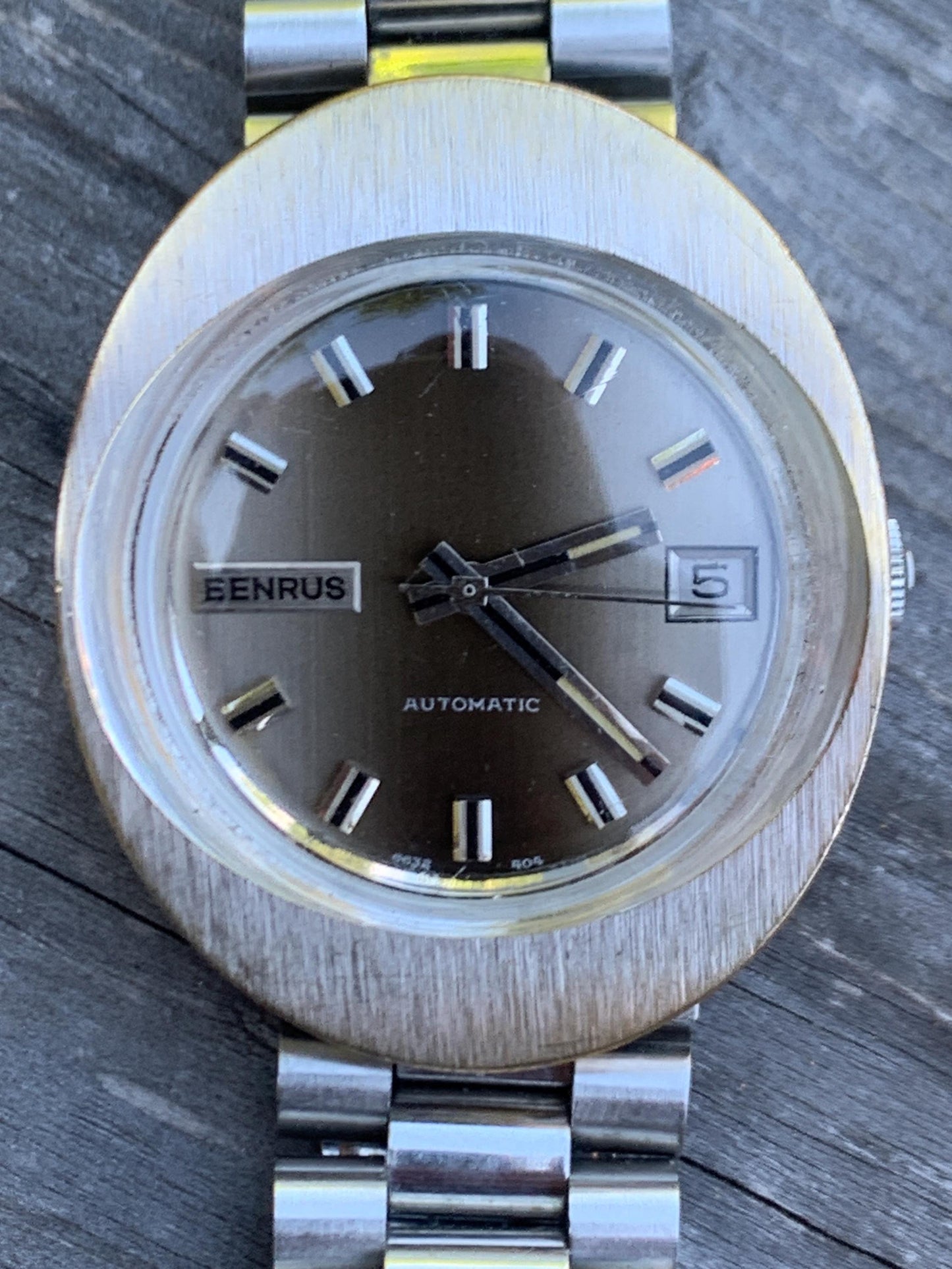 Vintage Benrus Automatic Silvertone Date Cushion Watch with Ombre Dial with Date Excellent Cond. Works Great. Original Matching Bracelet
