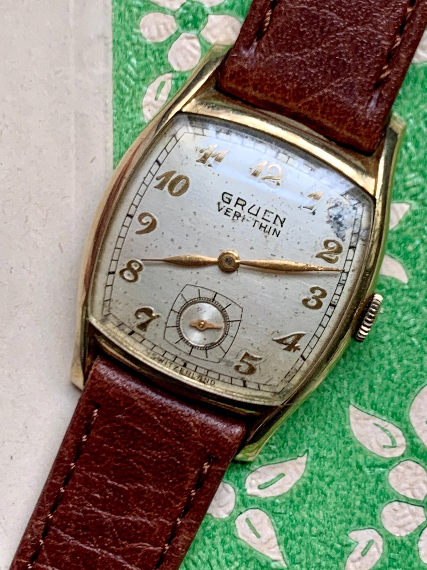 Vintage Gruen Veri-Thin Curvex Tank Watch - 1950 Mechanical Winder in Good Vintage Condition. Sub-Seconds. New Calf Old-School Leather Band.