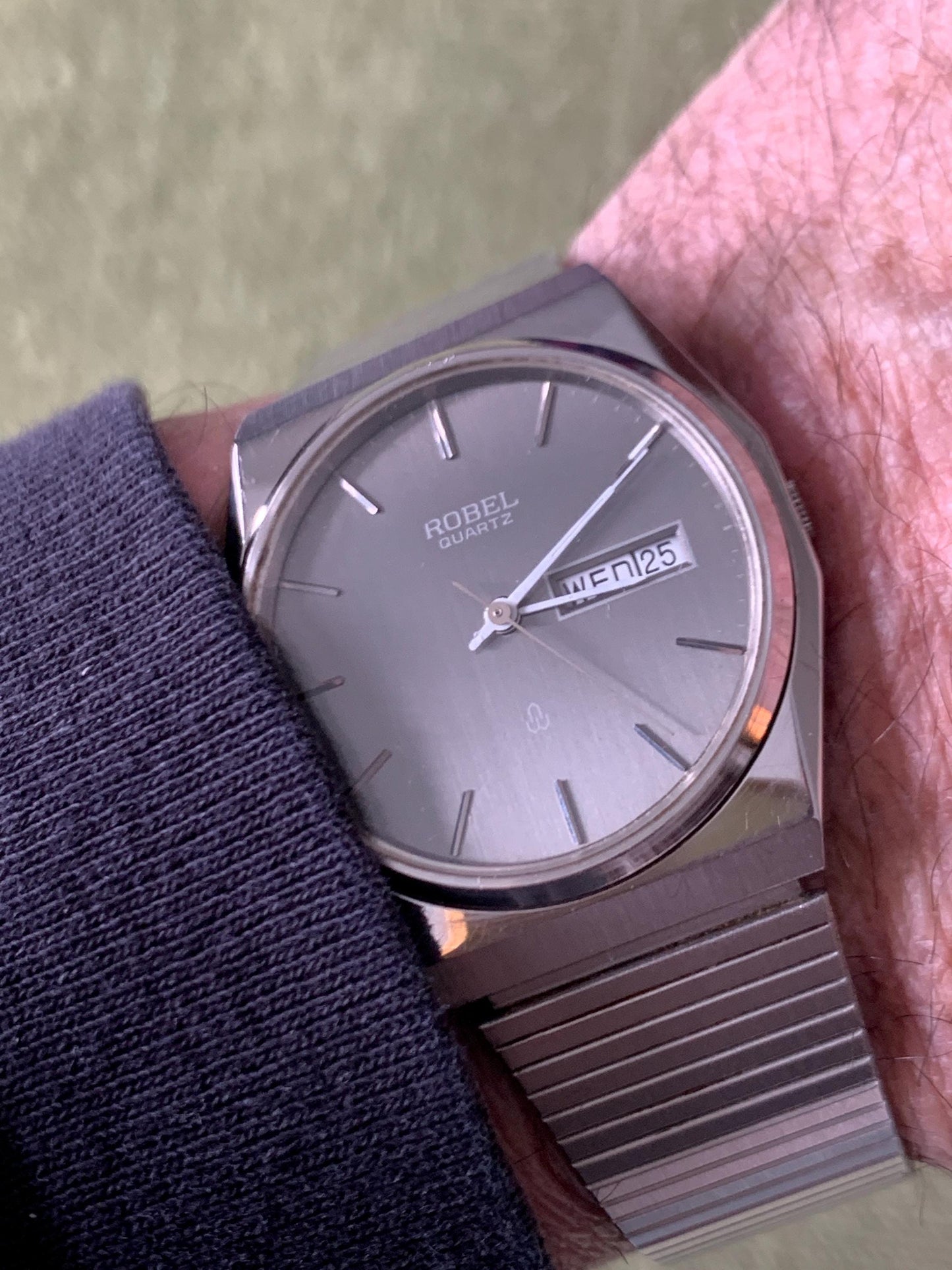 Mystery 1980s ROBEL Quartz Watch - Day Date Watch with Seiko/Tissot influence. Brushed Gray Dial, Stainless. Cool Analog 80s Korean Style!