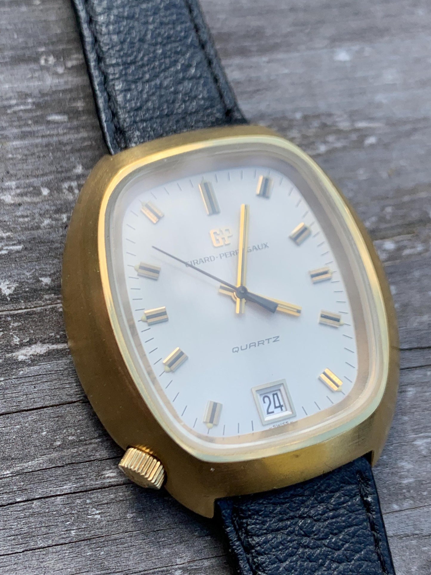 Vintage Gerard Perregeaux Quartz Watch, 2nd Quartz Watch from GP. Circa 1972  Gold Tone w/white Dial. Excellent Condition. 7:30 Crown.