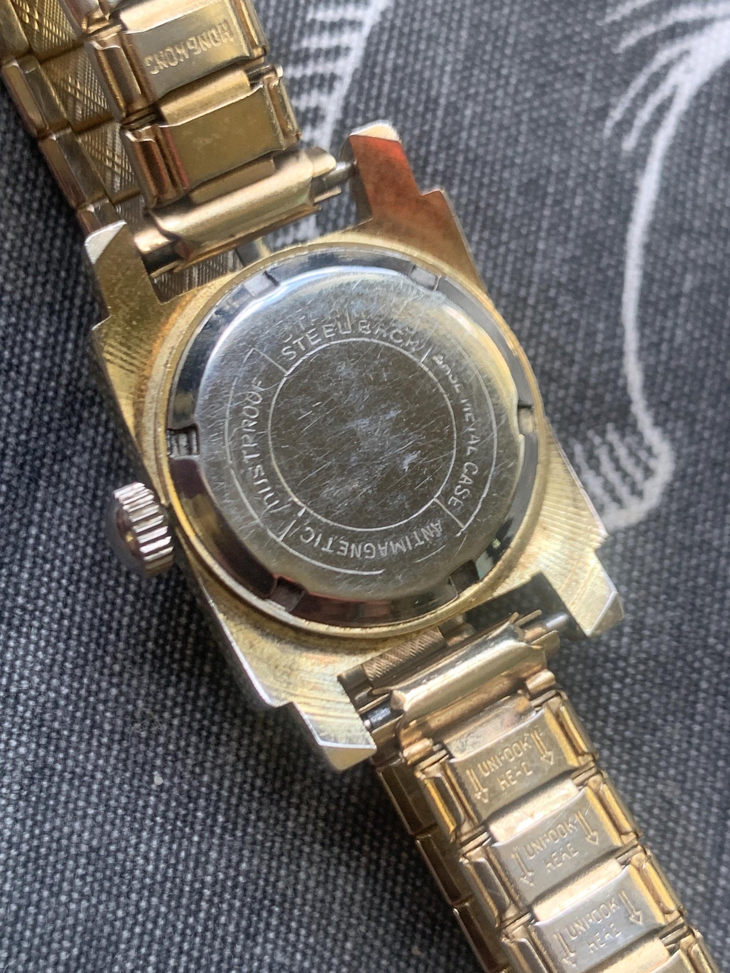 Swiss-Made Lucern Ladies Square Cocktail Watch - Goldtone 1950s Mechanical Winder in Good Condition. Engraved Spiral Bezel. Sparkle Fun.