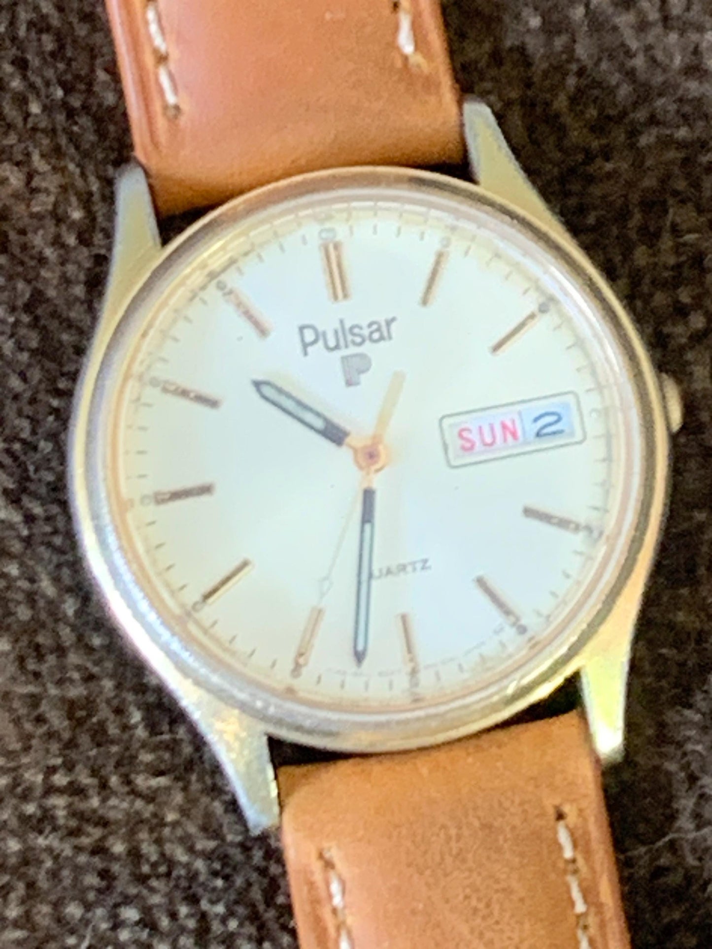 Vintage Pulsar (by Seiko) Quartz Watch - Goldtone w/Gold Dial in Good Condition - 1980s - Day/Date, New  Battery, New Retro Strap. Y148-6019