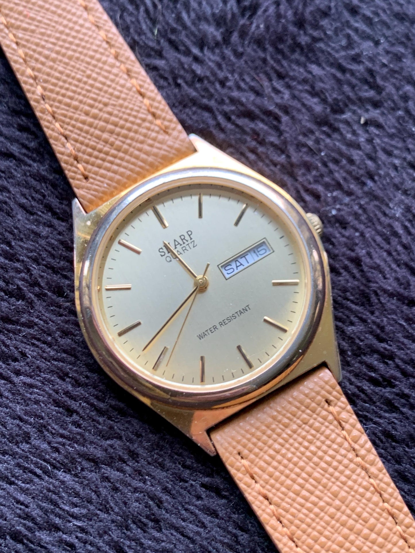 Early 2000s Sharp Quartz Watch. Gold tone. Retro Vintage. New Rubber Strap, Gold Dial. Retro Modernist Design, Day Date, New Battery.