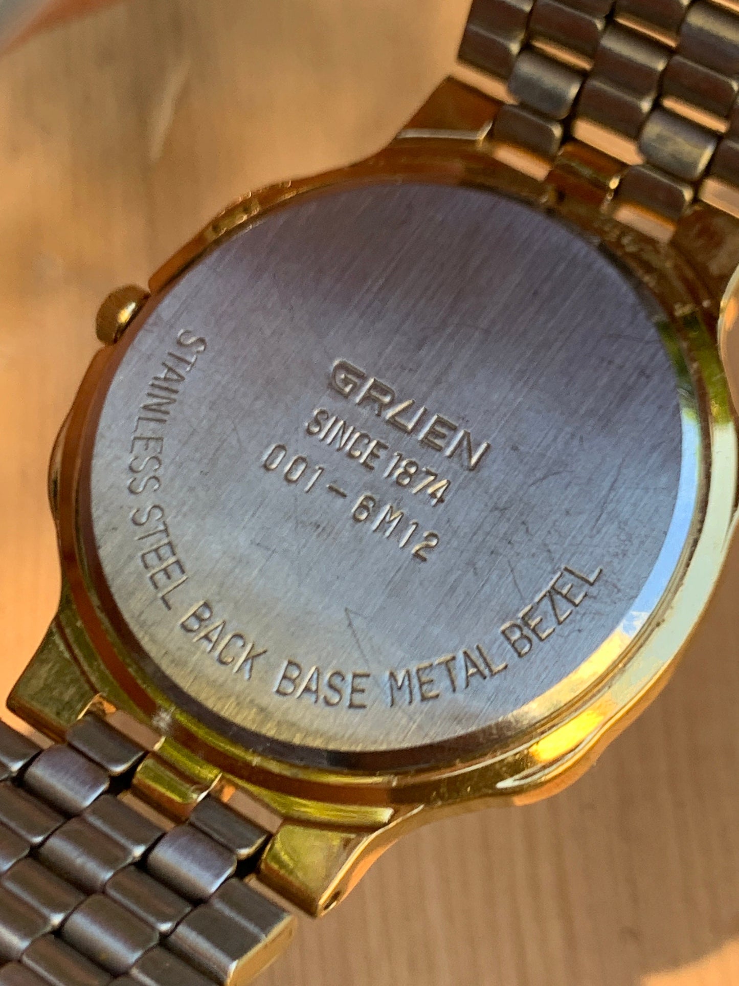 1980s Neo-Vintage Gruen Gold Tone Watch - Champagne Cream Dial with Date - Barely worn, clean, new battery, accurate. Original Integral Band