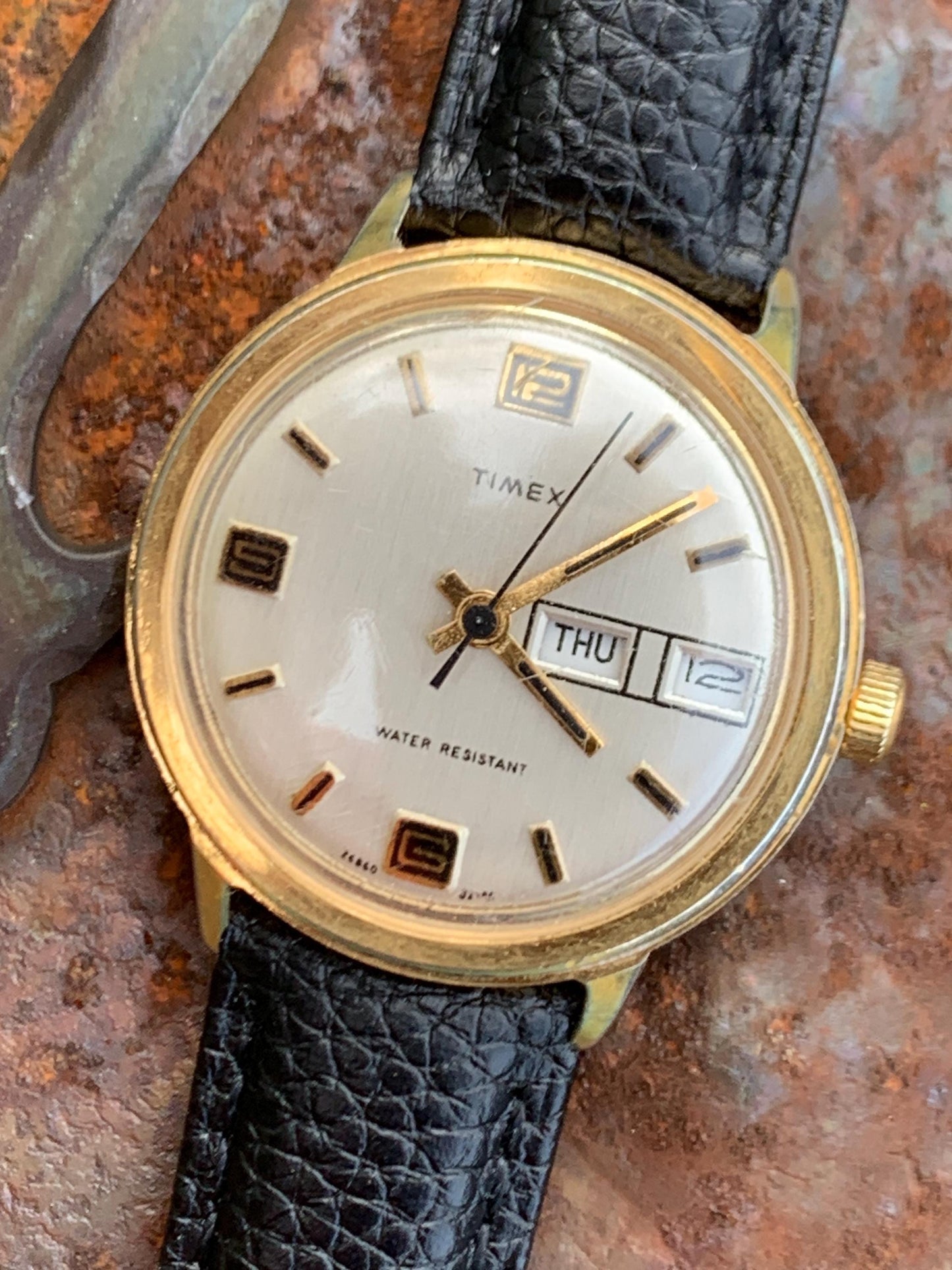 1976 Timex Marlin Winder Watch, Goldtone Case w/Champagne Calendar Dial and Mod Digits Decent Overall Condition w/New Leather Band. Works!
