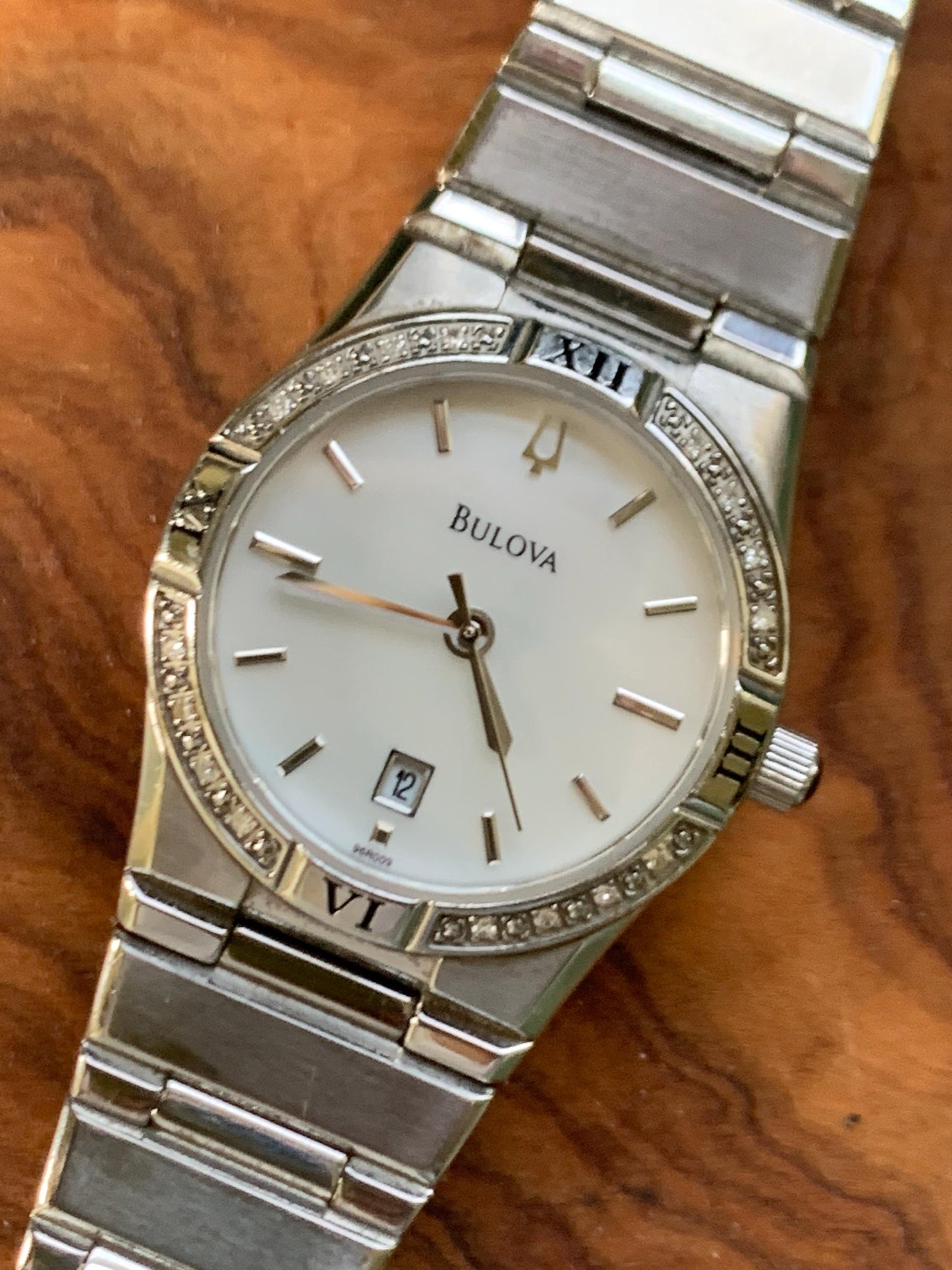 Bulova Ladies Bracelet-Style Roman Steel Watch with Subtle Diamond Bezel - Mother of Pearl Dial with Integral Bracelet. Excellent.