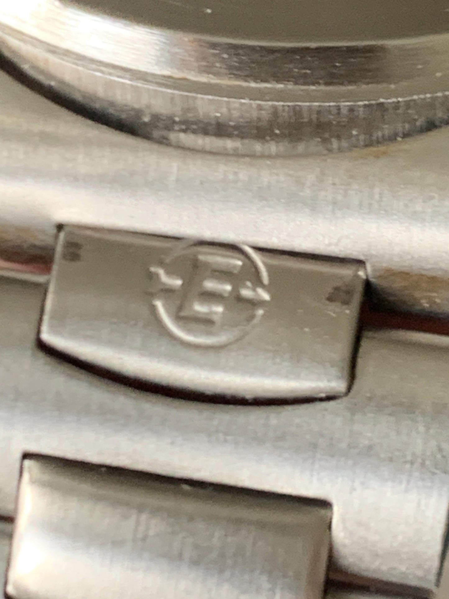 2001 Timex Expedition Blue Dial Indiglo Quartz Watch w/Date, Silver Tone with Matching Bracelet. Great Condition, Indiglo Radiant Dial!