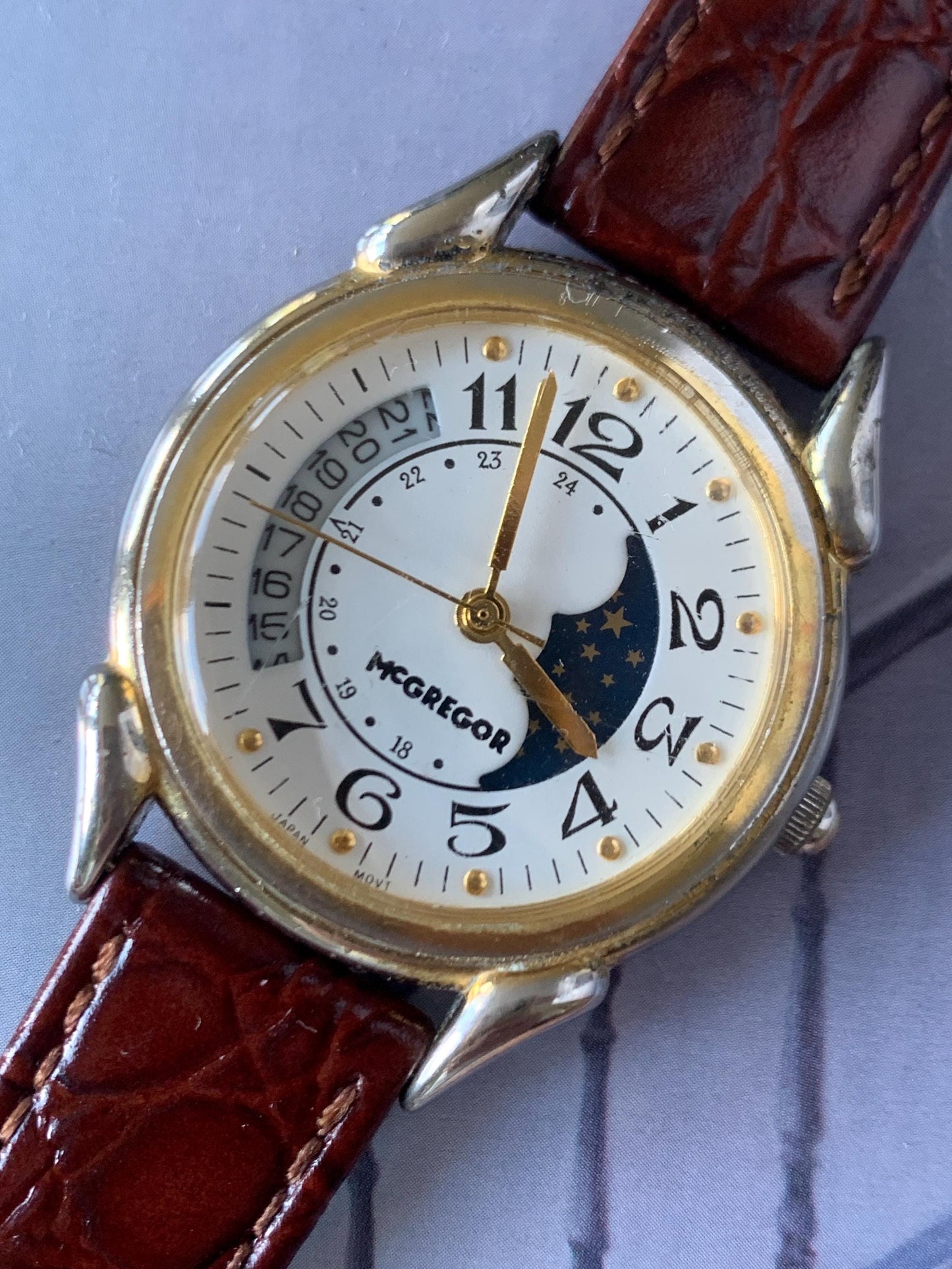 Aged McGregor Moonphase Watch - Cool 90s True Moon Phase Duotone Dial: Shows Age. Side Dial Moon Window. New battery, New leather strap.