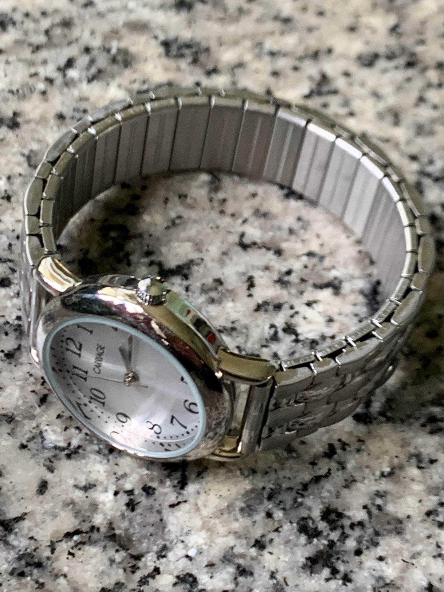 Carriage by Timex Women's Quartz Watch - Silver Tone w/Radiant Dial. Excellent Condition, Original Expanding Band, New Battery. 6" & under