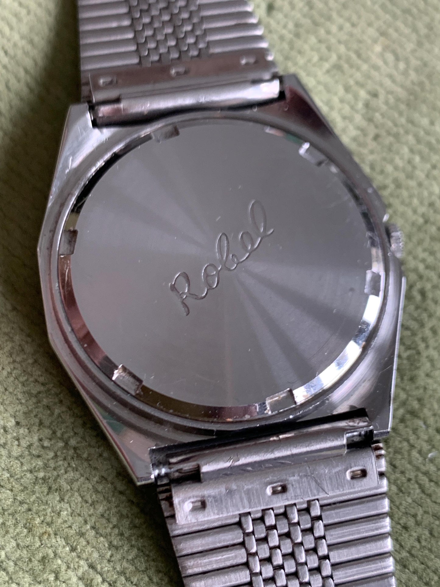 Mystery 1980s ROBEL Quartz Watch - Day Date Watch with Seiko/Tissot influence. Brushed Gray Dial, Stainless. Cool Analog 80s Korean Style!