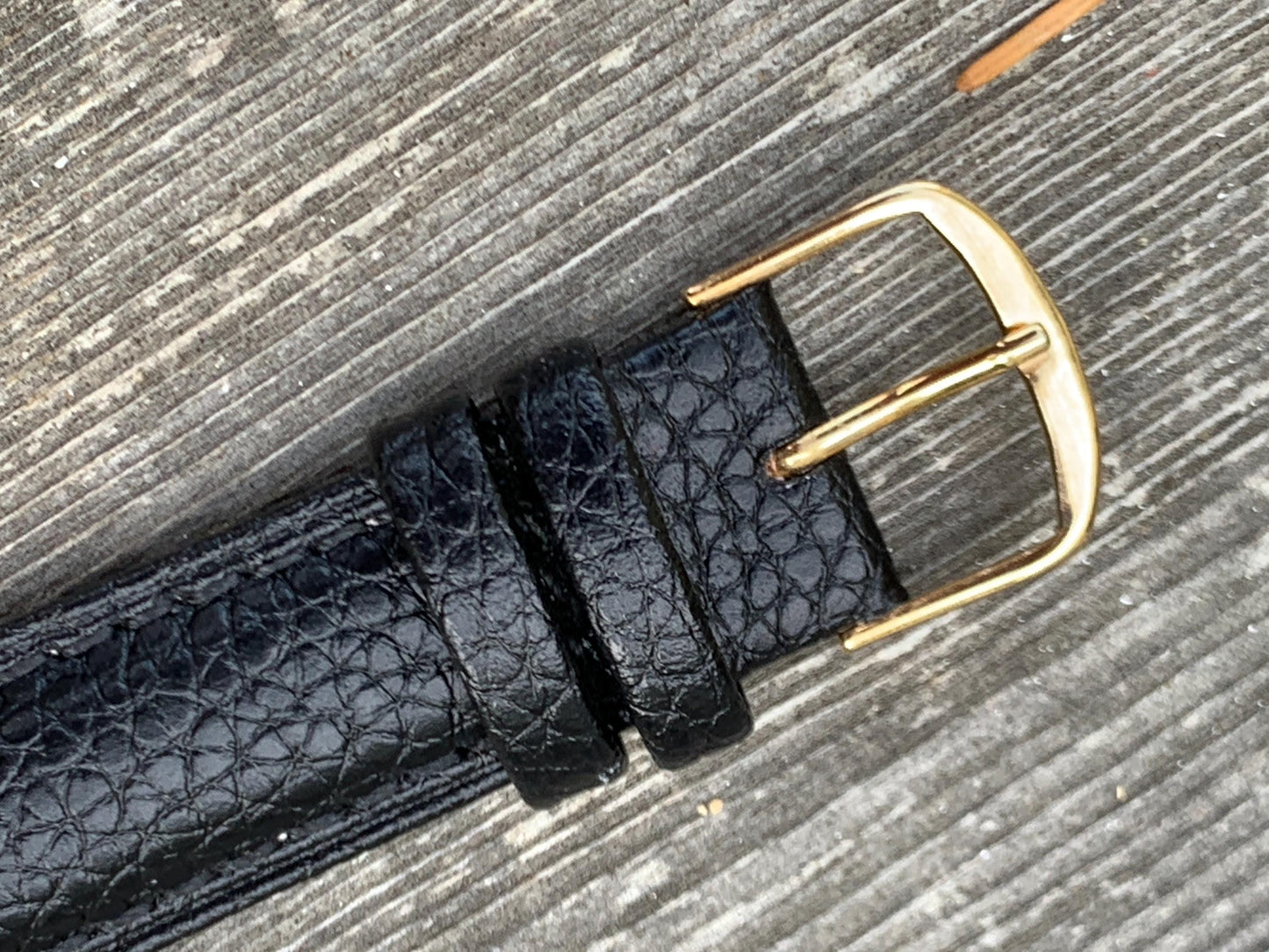 1976 Timex Marlin Winder Watch, Goldtone Case w/Champagne Calendar Dial and Mod Digits Decent Overall Condition w/New Leather Band. Works!