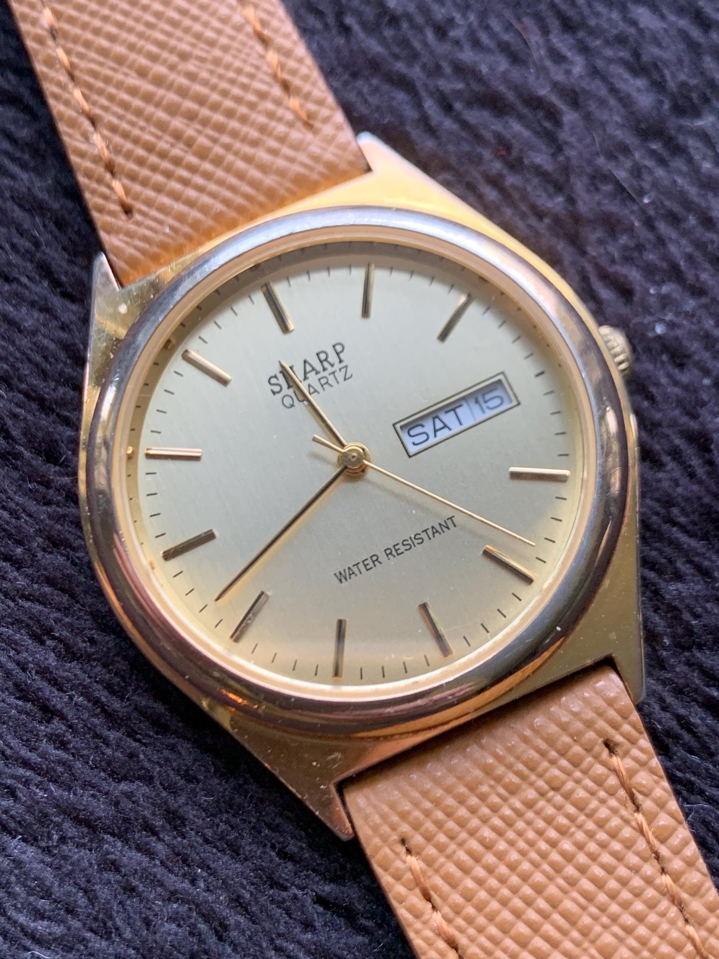 Early 2000s Sharp Quartz Watch. Gold tone. Retro Vintage. New Rubber Strap, Gold Dial. Retro Modernist Design, Day Date, New Battery.