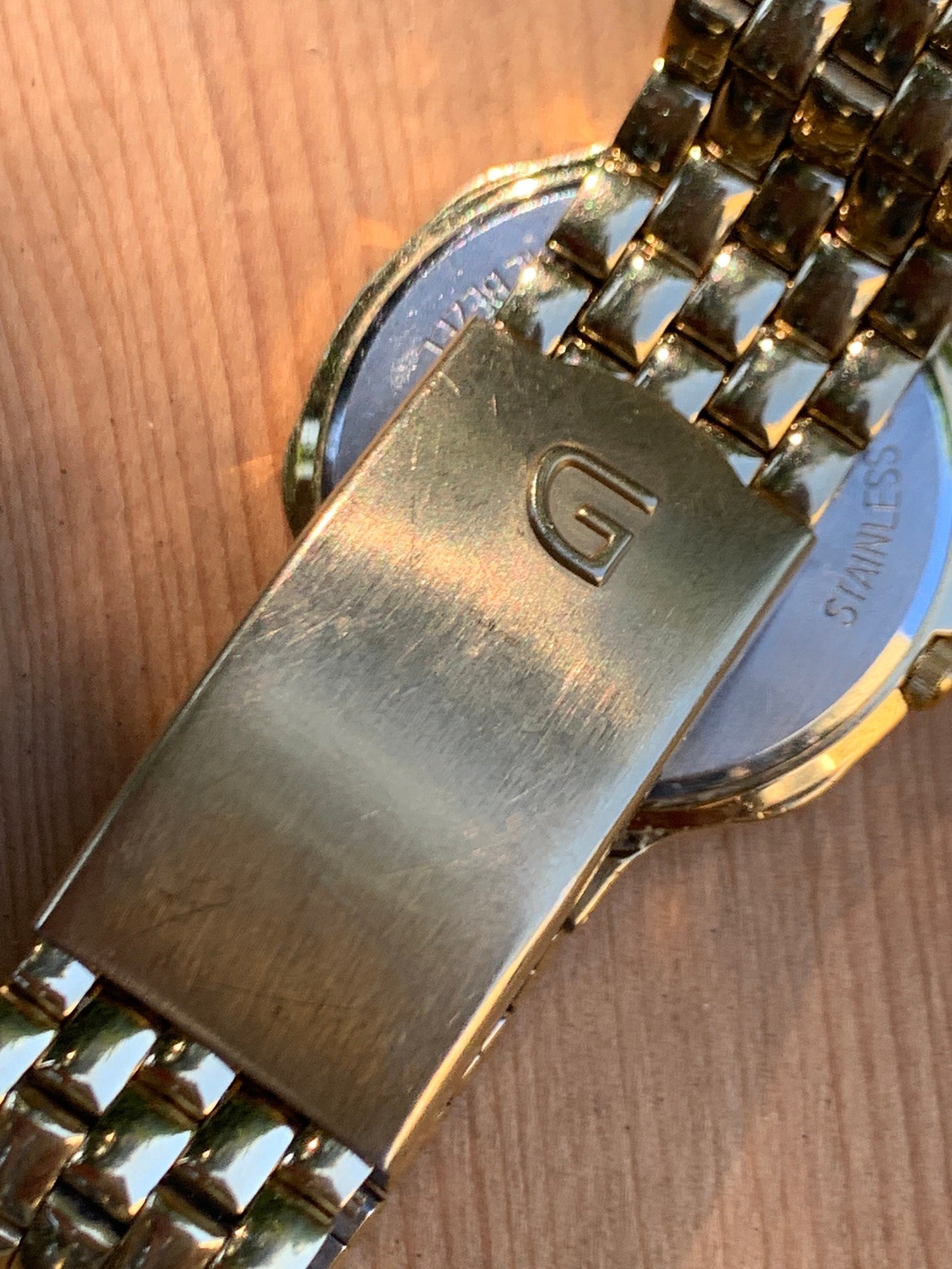 1980s Neo-Vintage Gruen Gold Tone Watch - Champagne Cream Dial with Date - Barely worn, clean, new battery, accurate. Original Integral Band