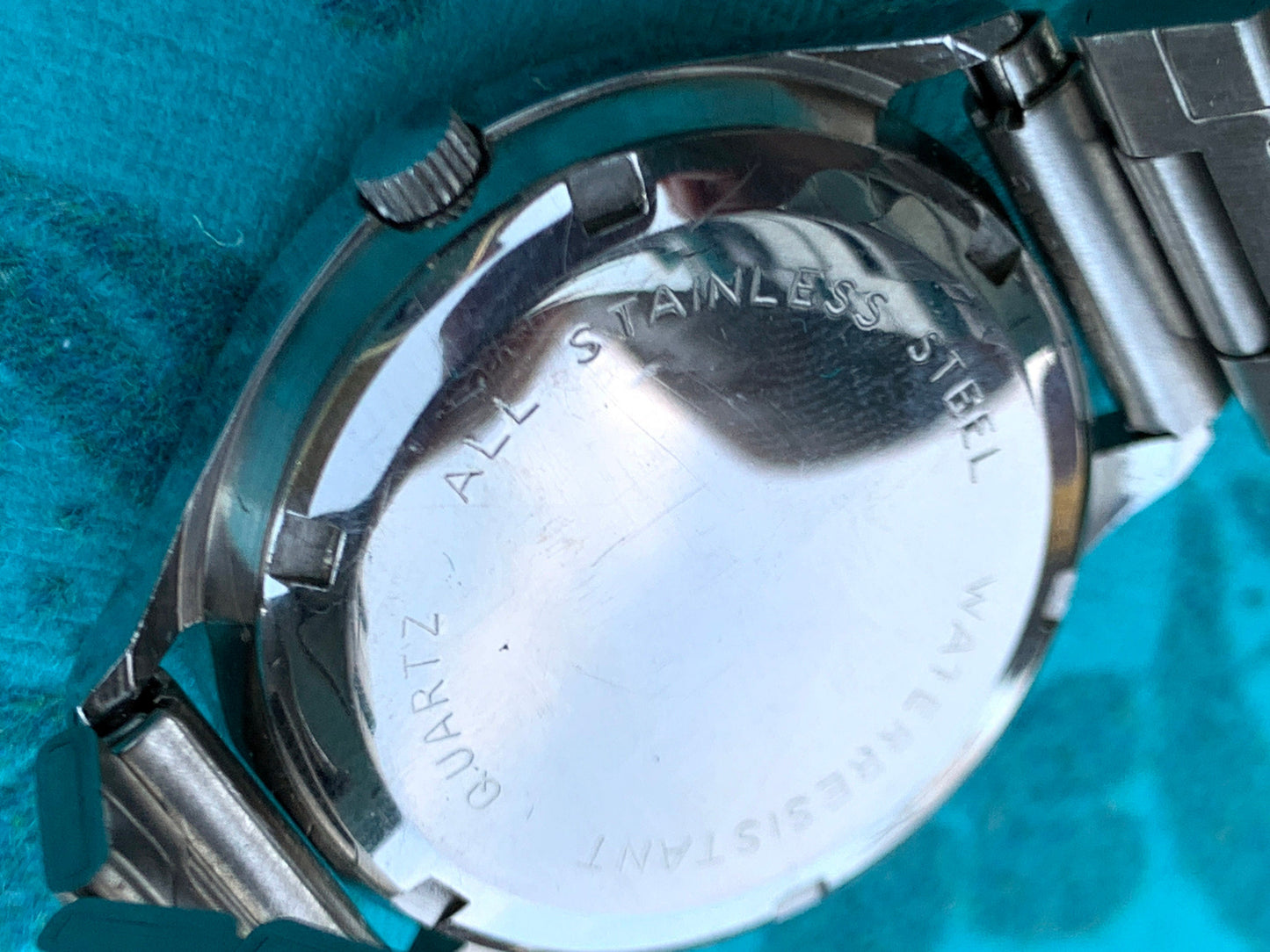 Unusual Rare 1970s Clinton Quartz Watch - Original High Polish Stainless Steel Calendar from Clinton Watch Co. Silver Dial, New Battery.