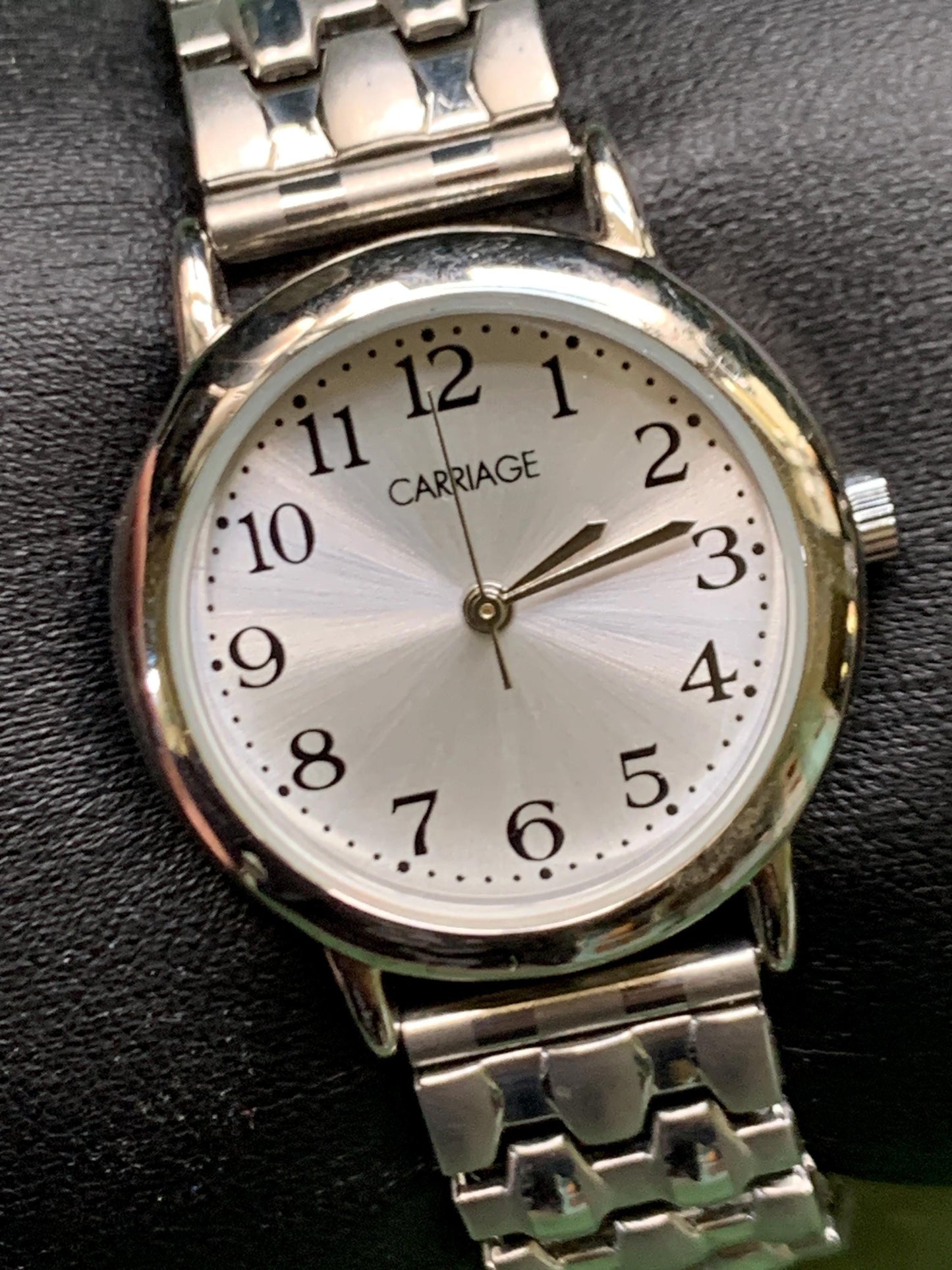 Carriage by Timex Women's Quartz Watch - Silver Tone w/Radiant Dial. Excellent Condition, Original Expanding Band, New Battery. 6" & under