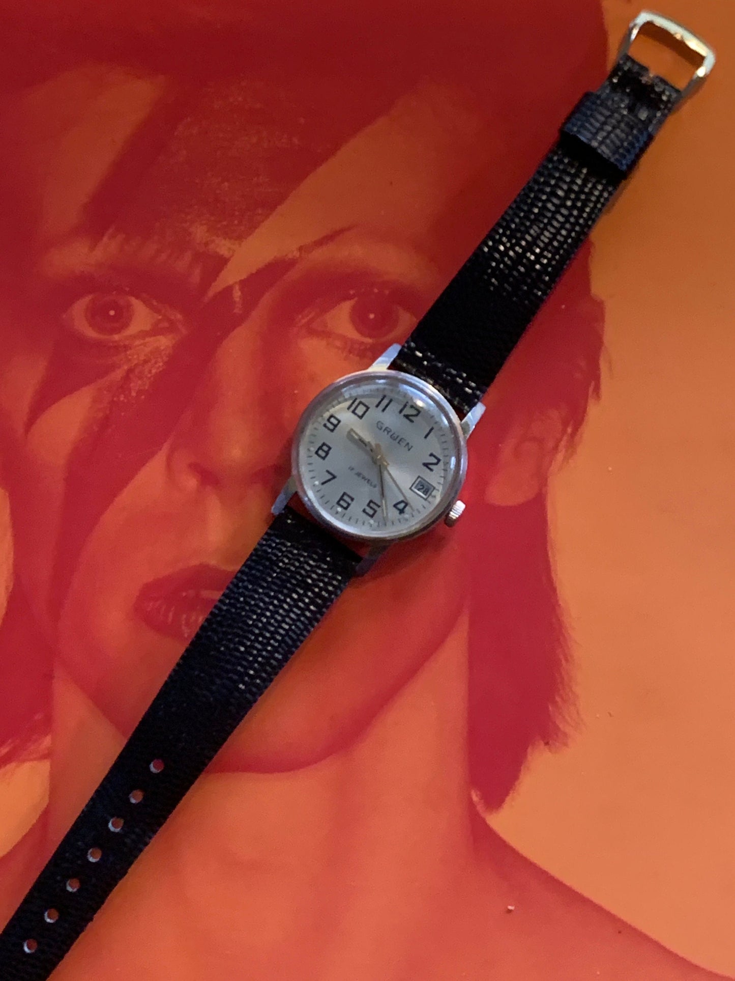 70s Vintage Gruen Winder Watch - 17 Jewels, Gold Tone, Golden Dial & Date in Good Overall Condition - NOS leather strap, runs, keeps time.