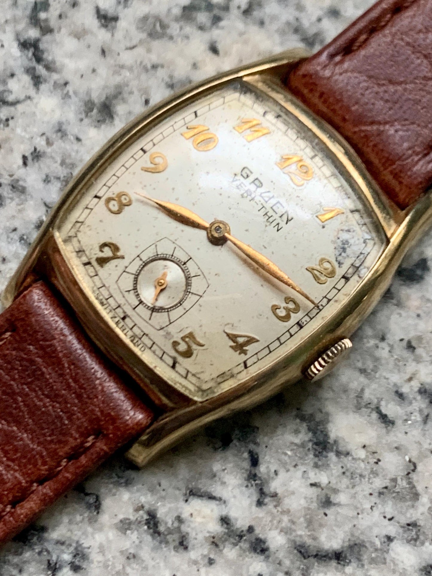 Vintage Gruen Veri-Thin Curvex Tank Watch - 1950 Mechanical Winder in Good Vintage Condition. Sub-Seconds. New Calf Old-School Leather Band.