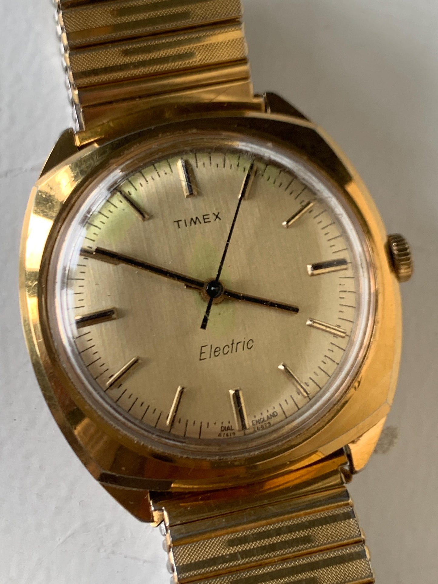 1979 England Dial Timex Electric Watch, Square-ish Goldtone Case w/Golden Dial. Decent Overall Condition with Period Expanding Band. Works!