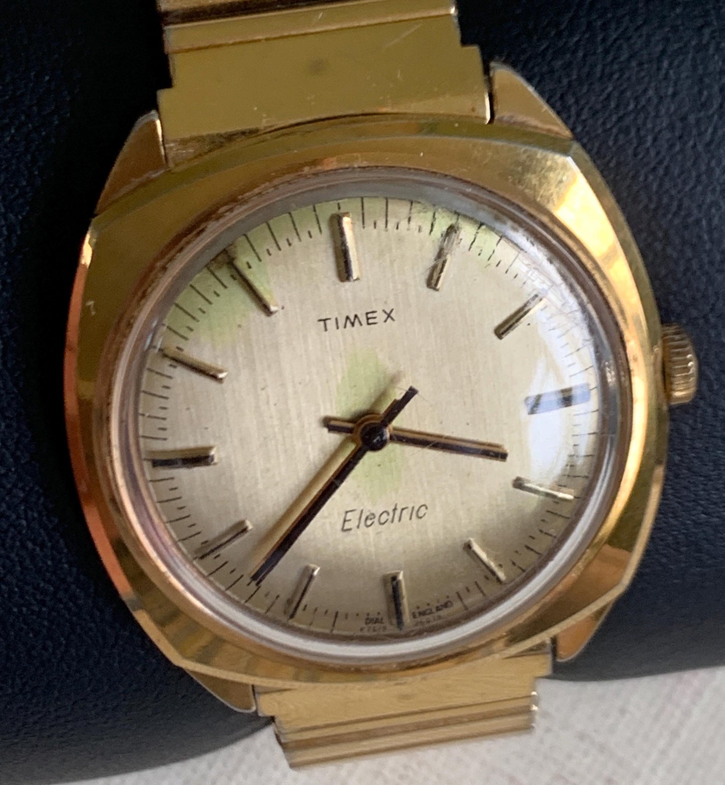 1979 England Dial Timex Electric Watch, Square-ish Goldtone Case w/Golden Dial. Decent Overall Condition with Period Expanding Band. Works!