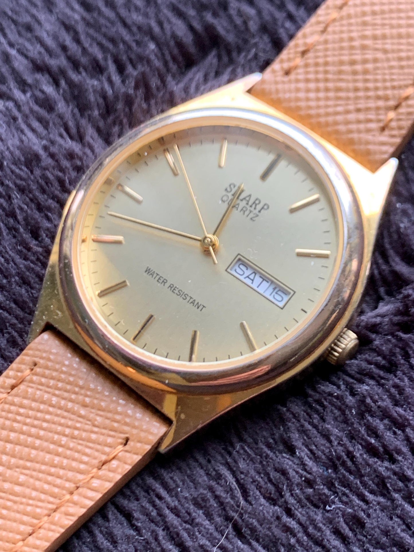 Early 2000s Sharp Quartz Watch. Gold tone. Retro Vintage. New Rubber Strap, Gold Dial. Retro Modernist Design, Day Date, New Battery.