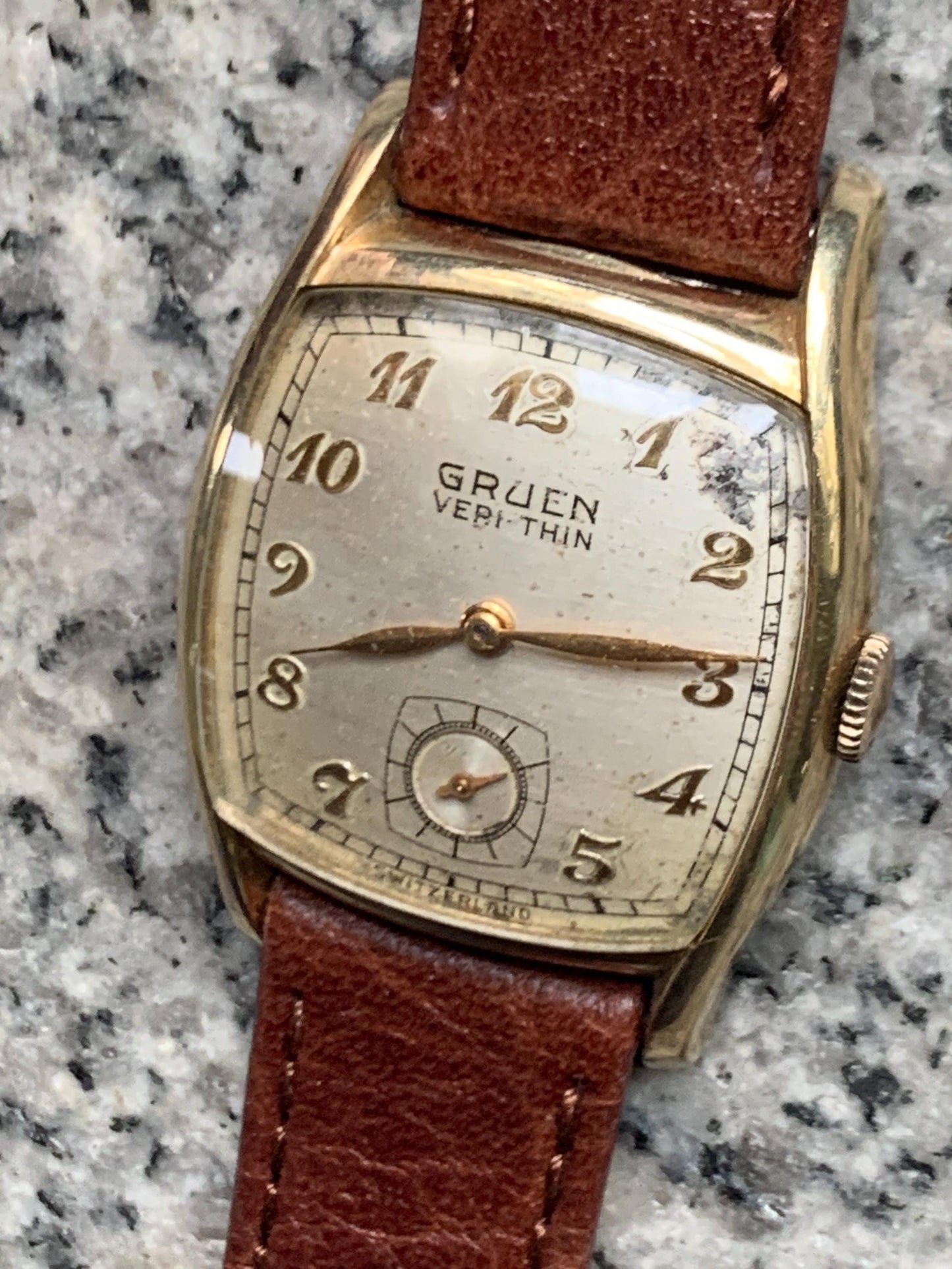Vintage Gruen Veri-Thin Curvex Tank Watch - 1950 Mechanical Winder in Good Vintage Condition. Sub-Seconds. New Calf Old-School Leather Band.