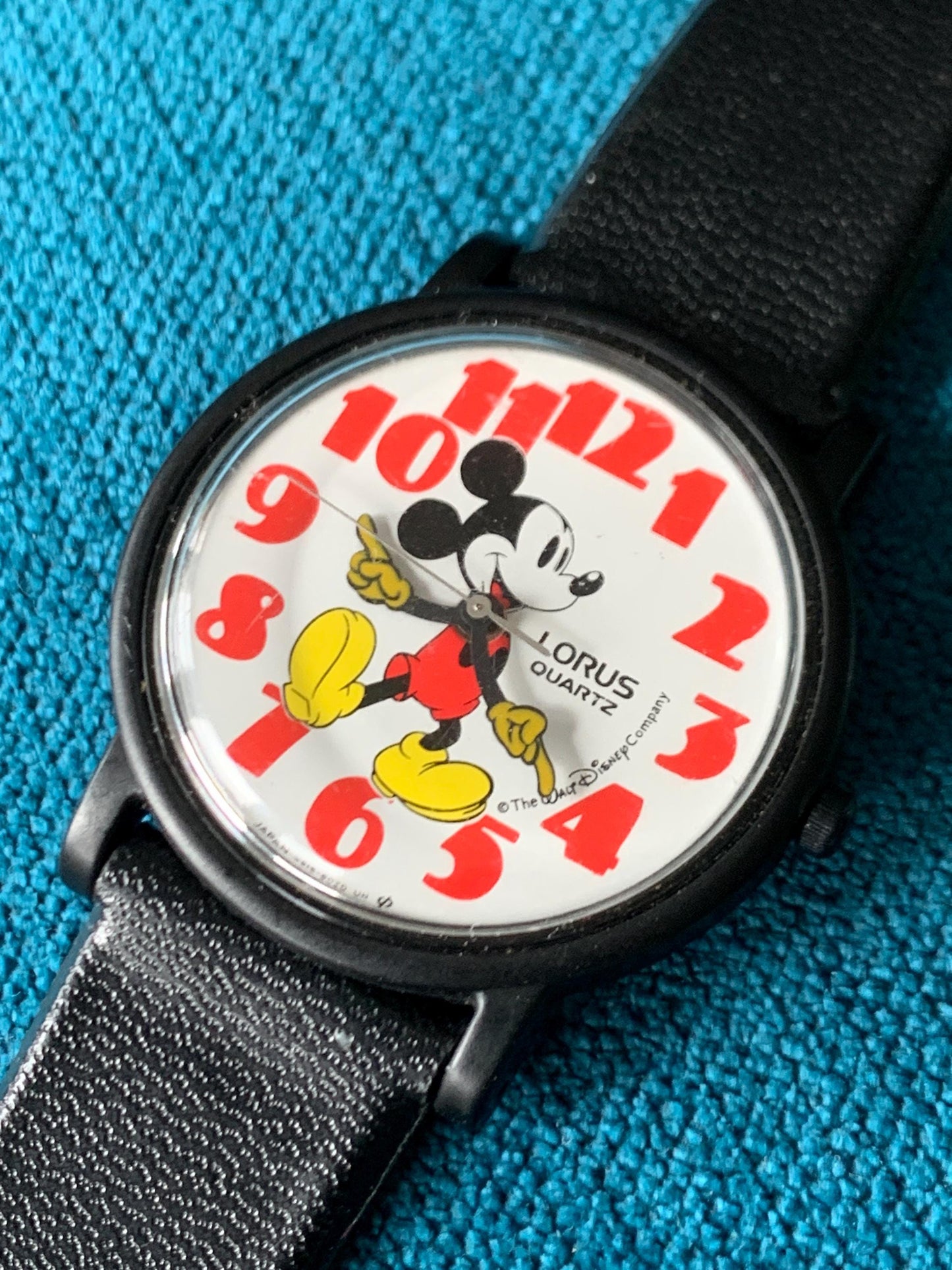 Bold 1990s Disney Mickey Mouse Watch from Lorus (by Seiko) Vintage Collectible Wristwatch. White/Red Very good condition, new battery. 34mm