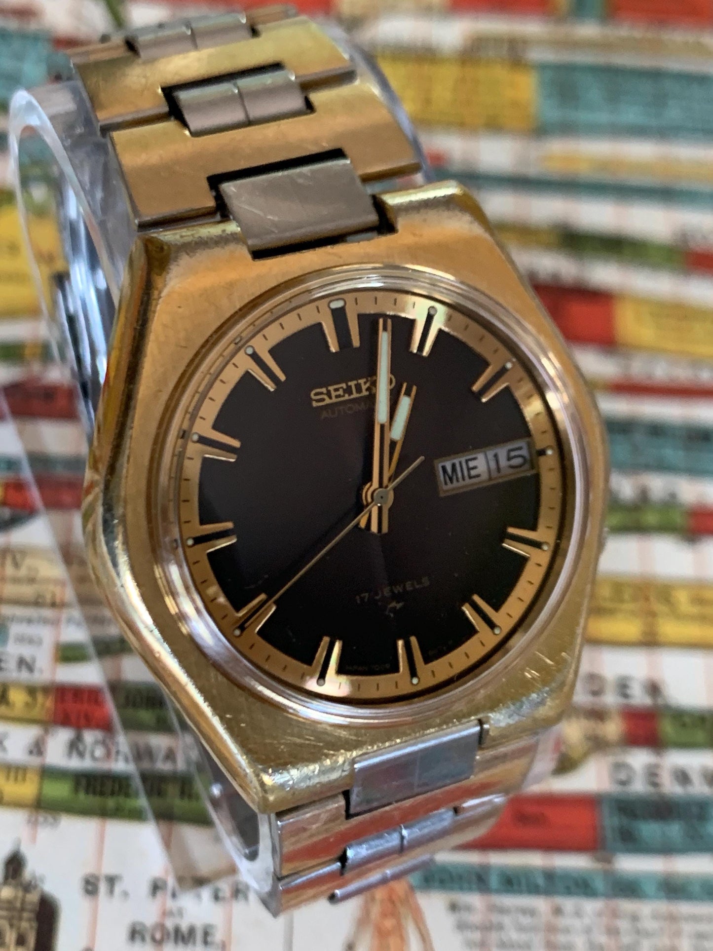 Classic Seiko Automatic Watch 7009-8079 Late 1970s 17 Jewels, Day/Date, Running Well, Gold Tone, Good Condition.  Great Crystal. Classic.