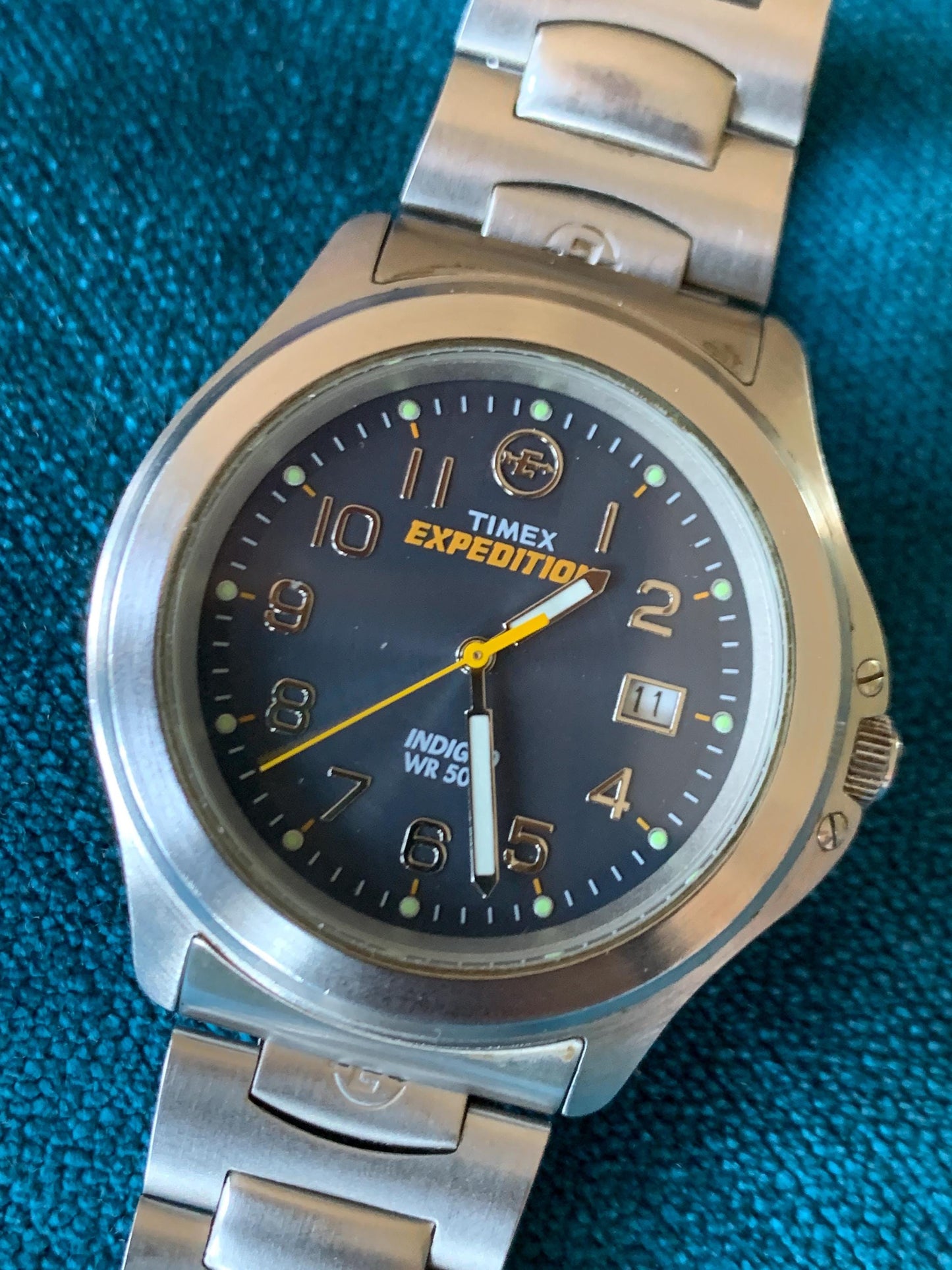 2001 Timex Expedition Blue Dial Indiglo Quartz Watch w/Date, Silver Tone with Matching Bracelet. Great Condition, Indiglo Radiant Dial!