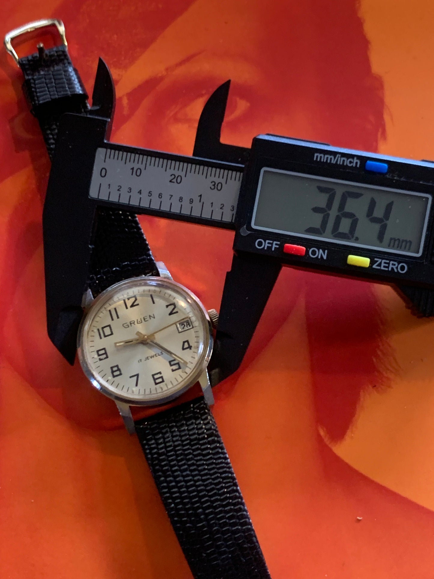 70s Vintage Gruen Winder Watch - 17 Jewels, Gold Tone, Golden Dial & Date in Good Overall Condition - NOS leather strap, runs, keeps time.