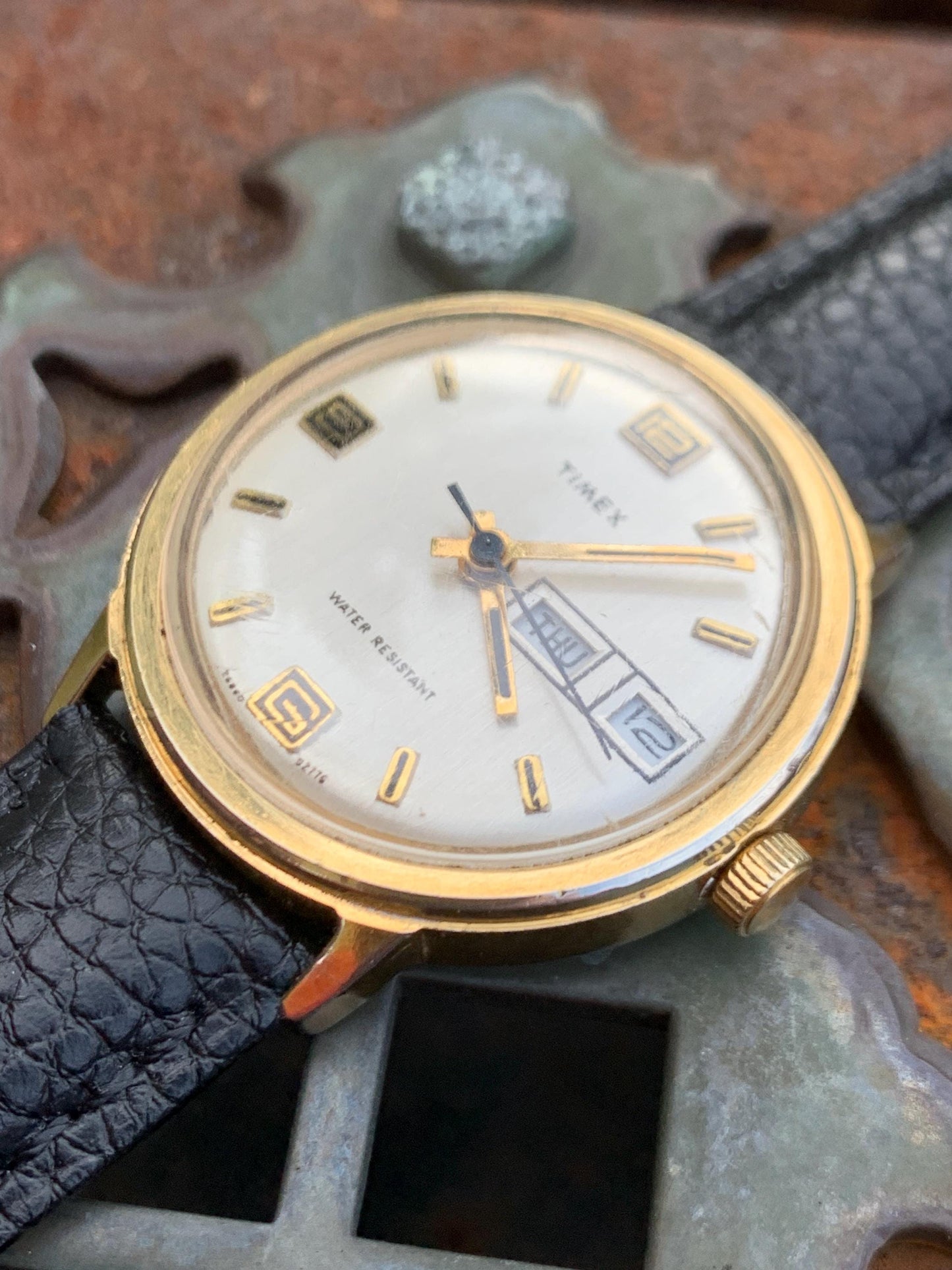 1976 Timex Marlin Winder Watch, Goldtone Case w/Champagne Calendar Dial and Mod Digits Decent Overall Condition w/New Leather Band. Works!