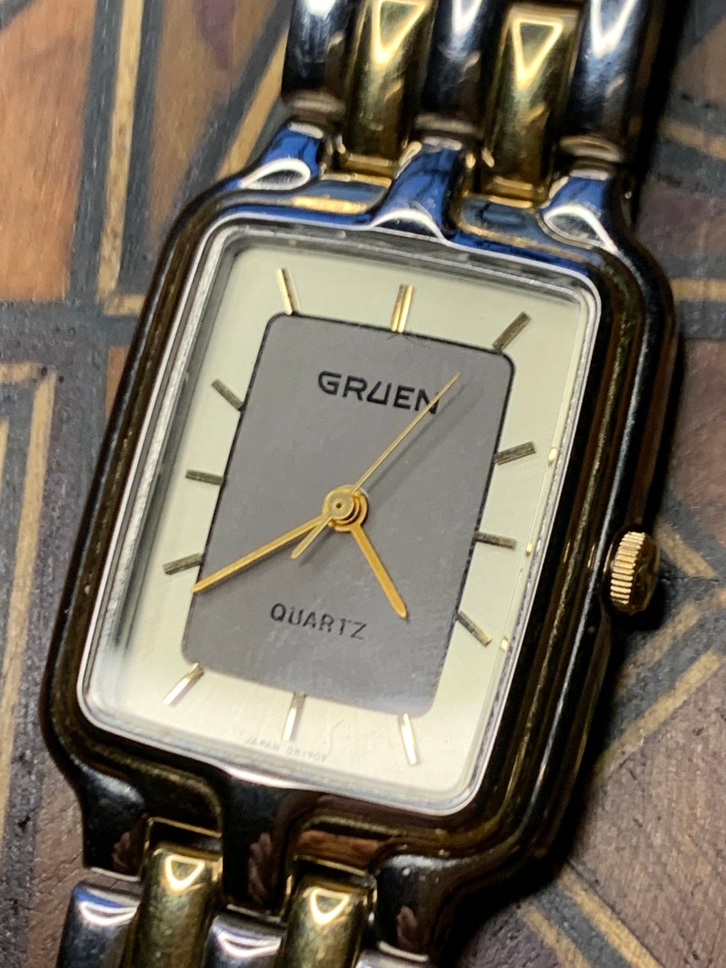 Neo-Vintage: 1980s Gruen Two Tone Metal Tank Watch - Barely worn, new battery, keeps time well.  Retro flair! 001-6L32