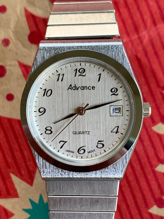 Metal on Metal Silvertone Vintage Style Analog Watch - 1990s Advance Brand, Black Hands, Brushed Metal Dial. New Battery, Accurate, Sleek.