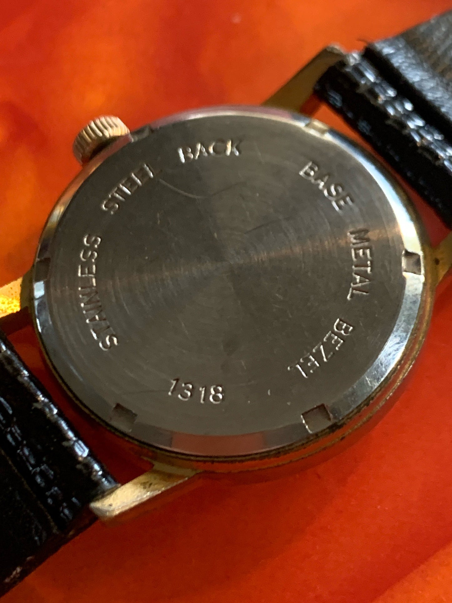 70s Vintage Gruen Winder Watch - 17 Jewels, Gold Tone, Golden Dial & Date in Good Overall Condition - NOS leather strap, runs, keeps time.