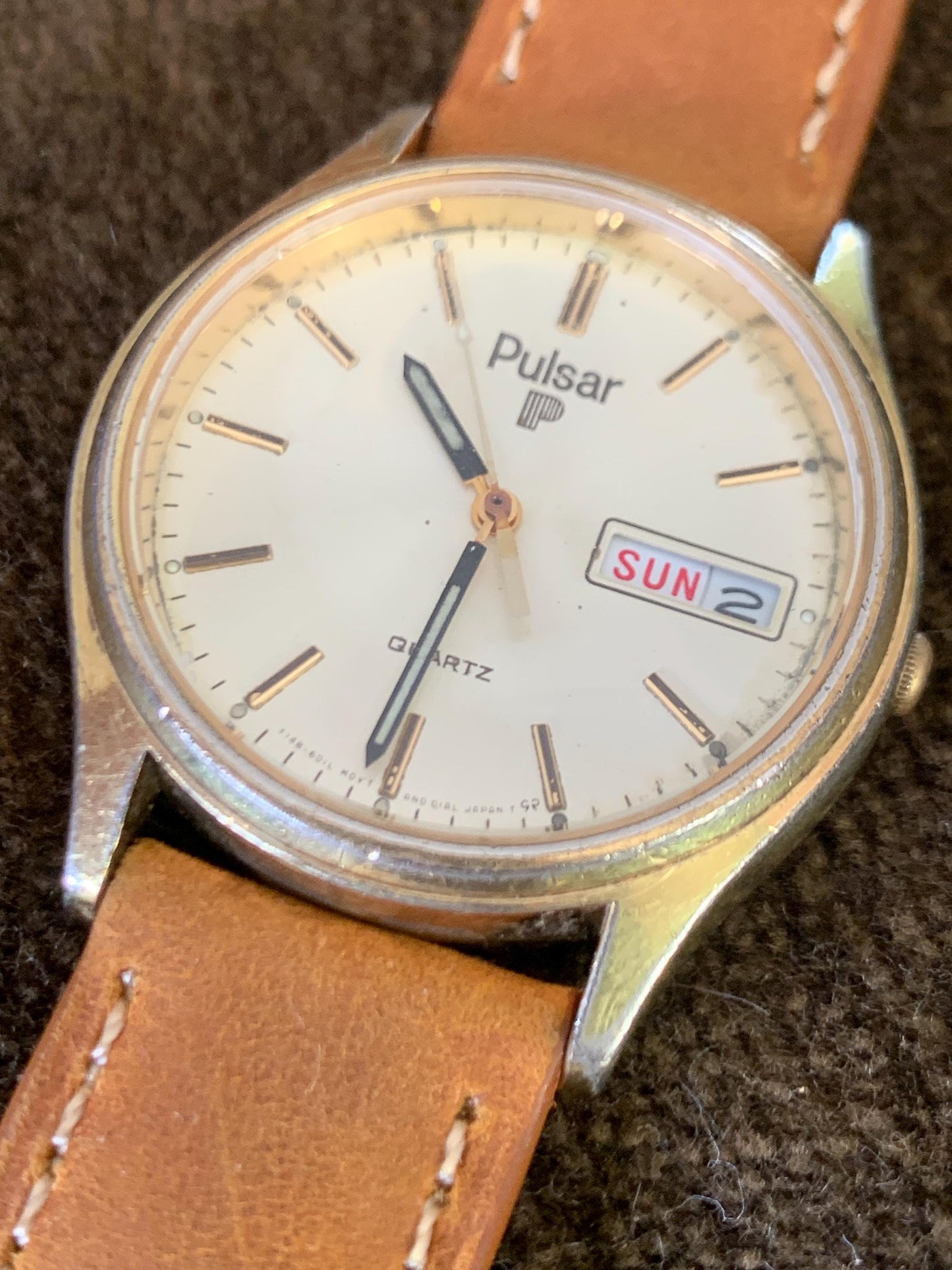 Vintage Pulsar (by Seiko) Quartz Watch - Goldtone w/Gold Dial in Good Condition - 1980s - Day/Date, New  Battery, New Retro Strap. Y148-6019