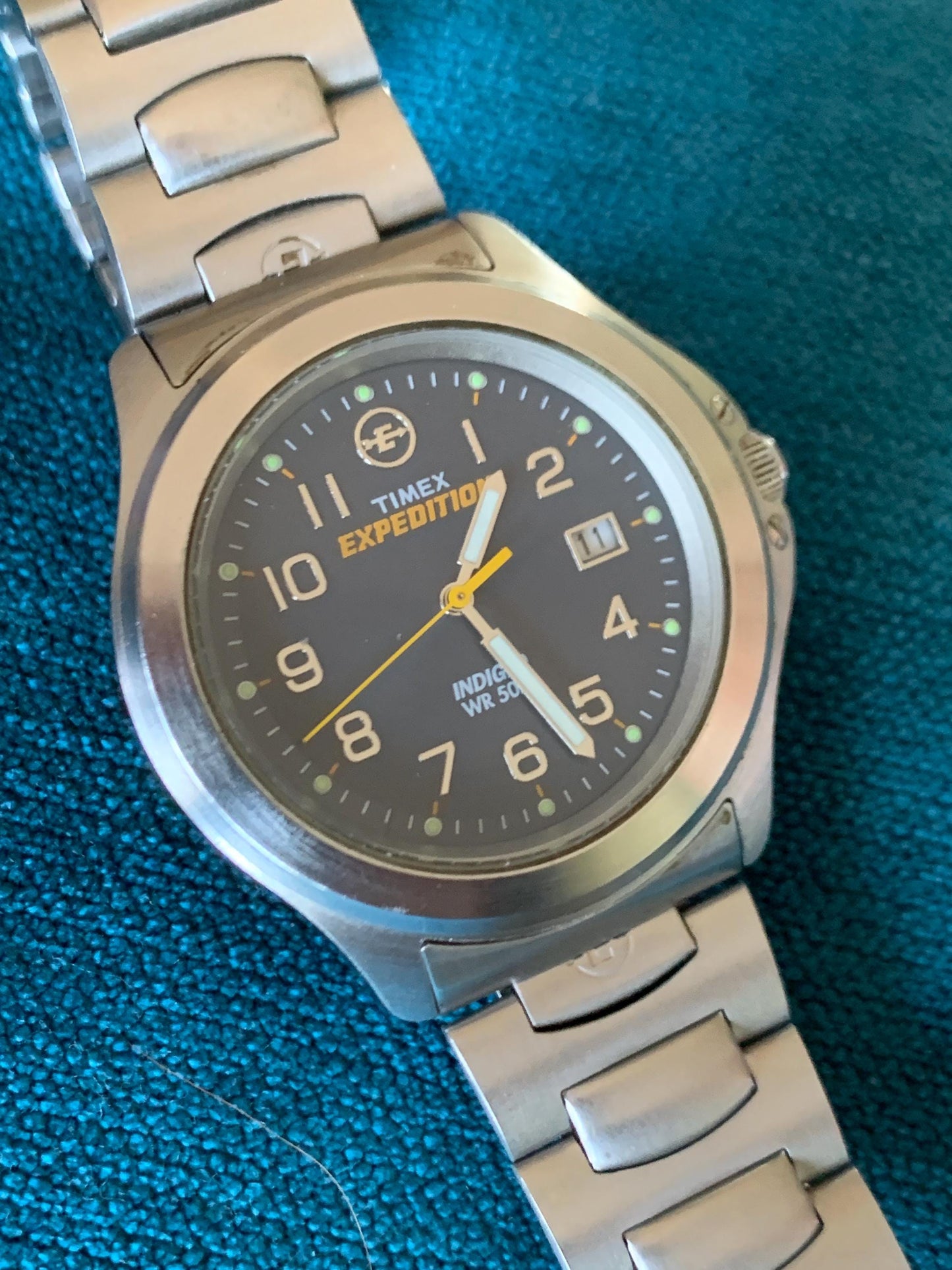 2001 Timex Expedition Blue Dial Indiglo Quartz Watch w/Date, Silver Tone with Matching Bracelet. Great Condition, Indiglo Radiant Dial!