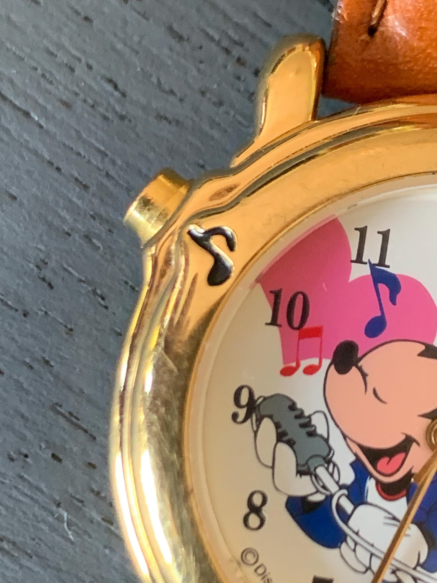 Vintage 1990s Disney Mickey Mouse Musical Watch from Lorus by Seiko)  RARE Collectible Wristwatch. Very good condition, new battery. 31mm