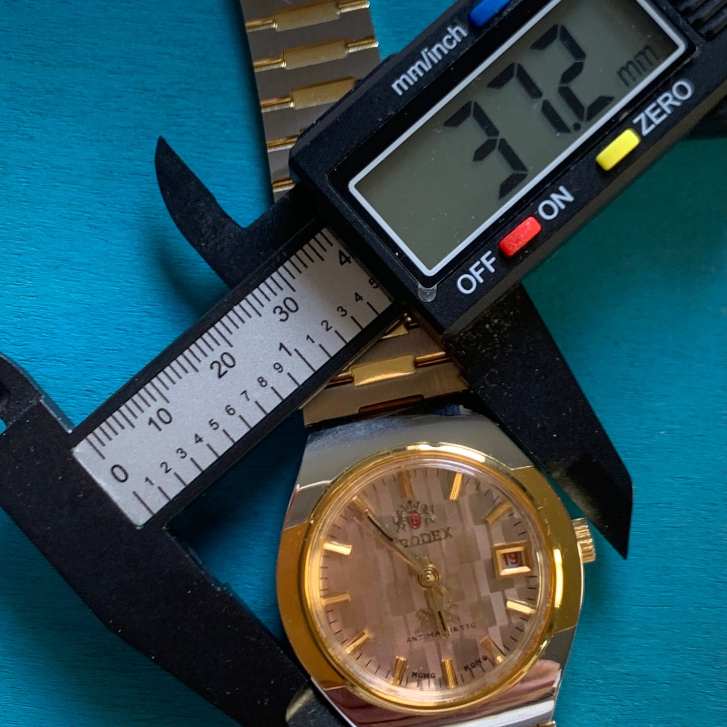 Bro-dex, not Rolex. Winder Watch. Checkerboard Dial, Faceted Glass, Duotone Bezel w/Matching Original Metal Band. Accurate, Clean, Unworn.