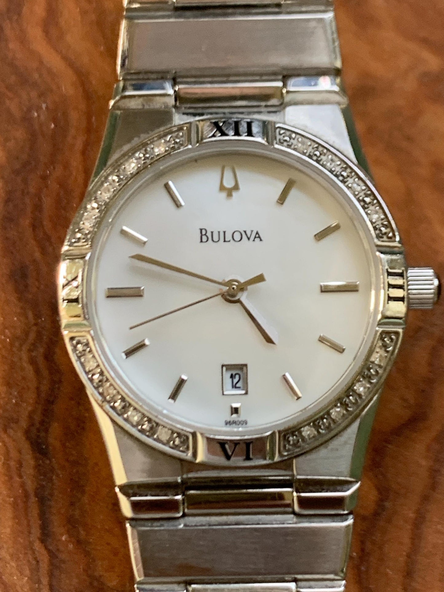 Bulova Ladies Bracelet-Style Roman Steel Watch with Subtle Diamond Bezel - Mother of Pearl Dial with Integral Bracelet. Excellent.