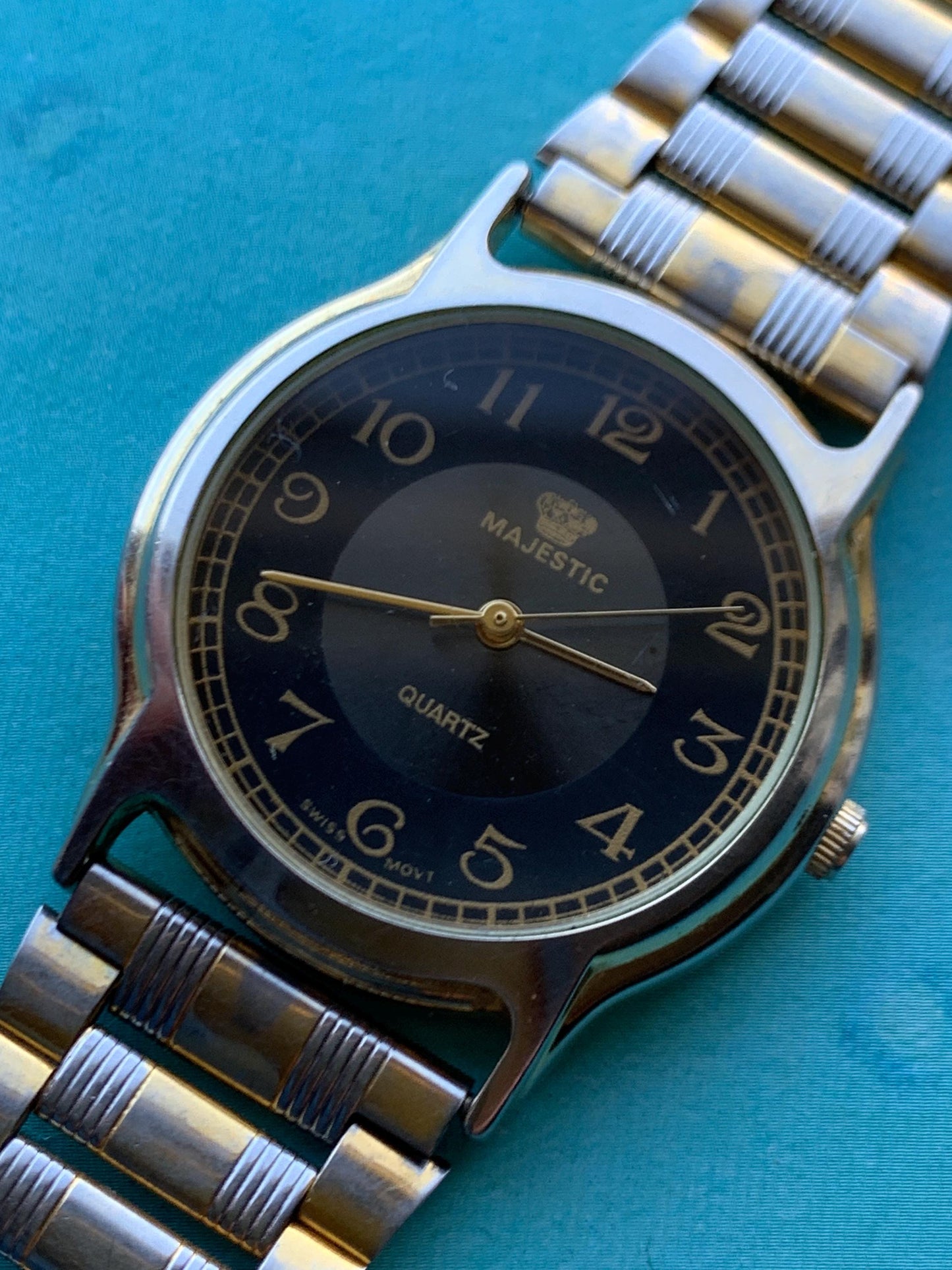 Classic Appearance Black Dial Majestic Watch. 32mm Good used condition. Quartz, New Battery, Two-Tone case and Bracelet. Dial Two-Tone Black