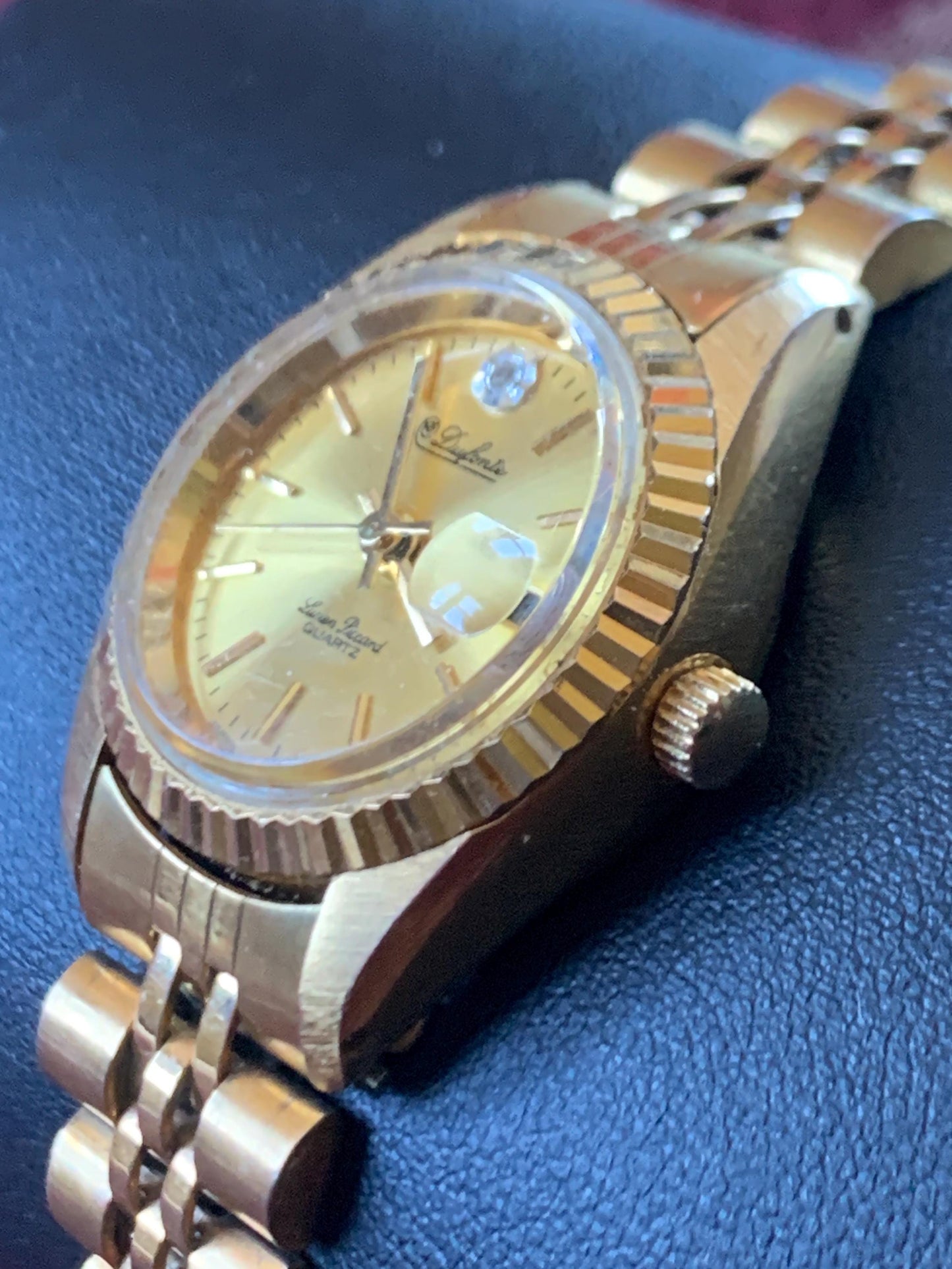 Dufonte by Lucien Piccard Ladies Presidential Watch. Diamond Golden Dial w/date. Gold Tone Case and Bracelet. 7" Wrist or less. New Battery.