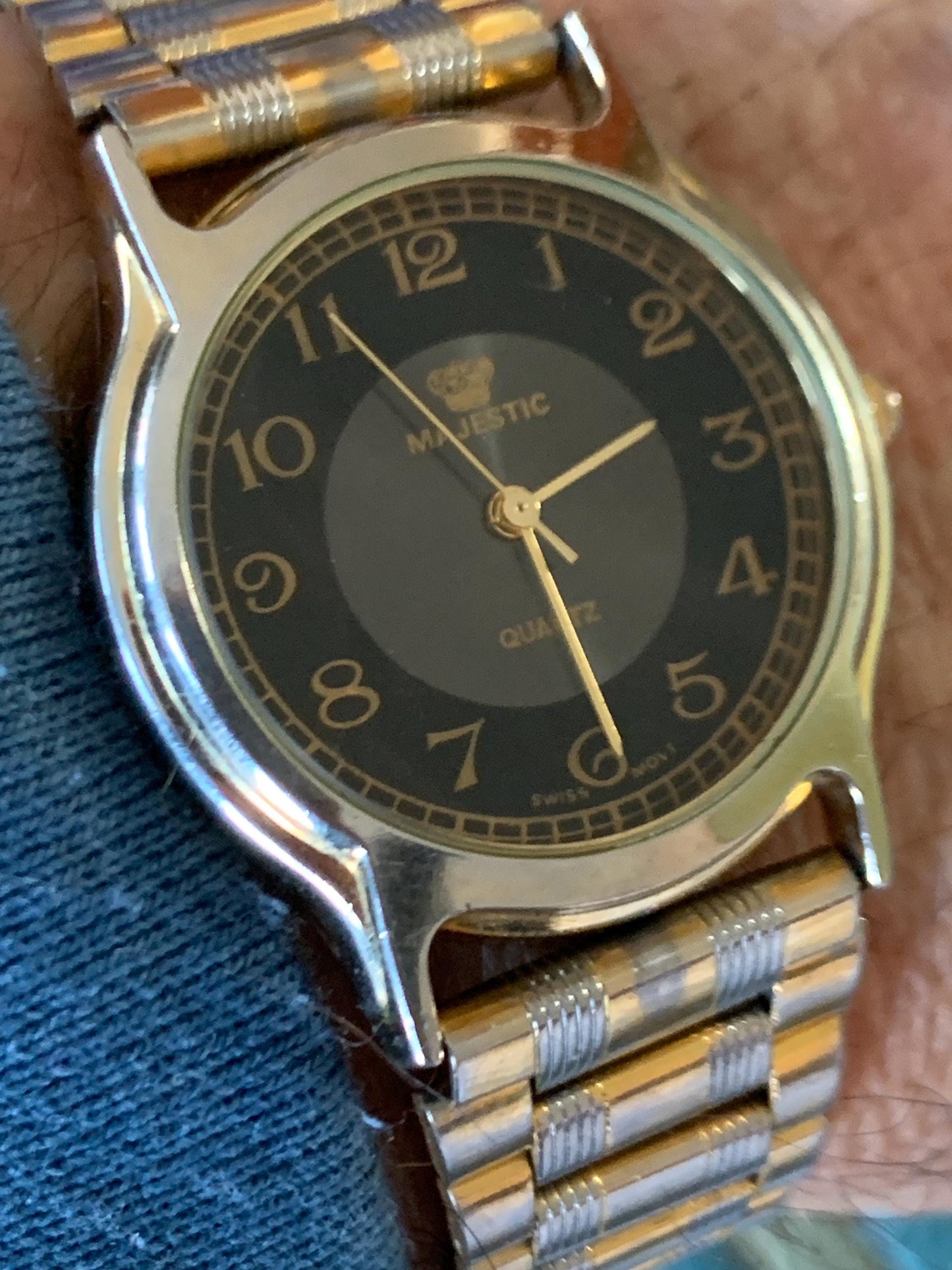 Classic Appearance Black Dial Majestic Watch. 32mm Good used condition. Quartz, New Battery, Two-Tone case and Bracelet. Dial Two-Tone Black