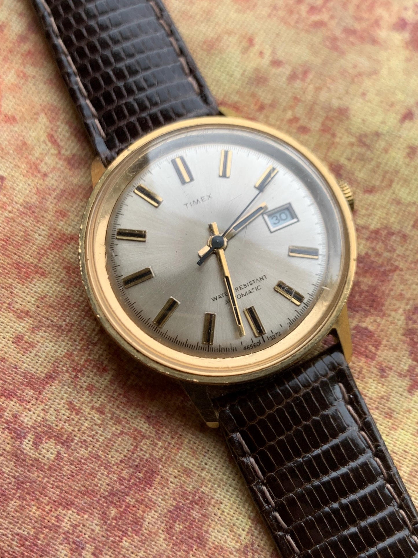 1972 Timex Viscount Automatic Watch, Goldtone Case w/Champagne Dial, Date. 35mm Good Overall VTG Condition w/NOS Leather Band. Works!