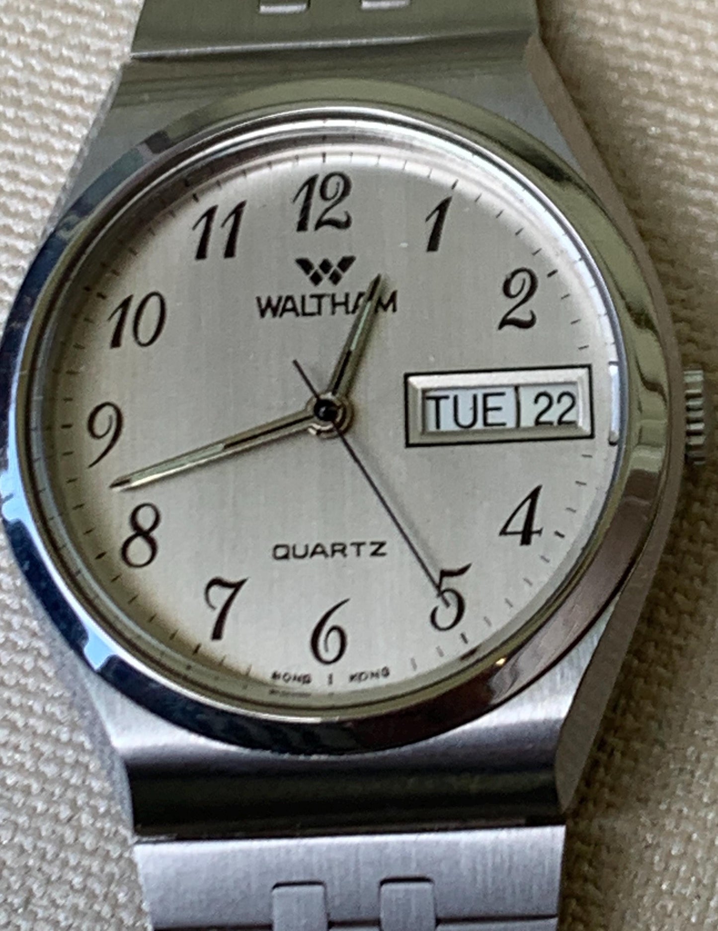1980s Cool Waltham Quartz. Waltham Quartz Day Date Watch - Silver Tone Classic Style. 1980s Hong Kong. Stainless Bracelet. Early 80s Quartz!