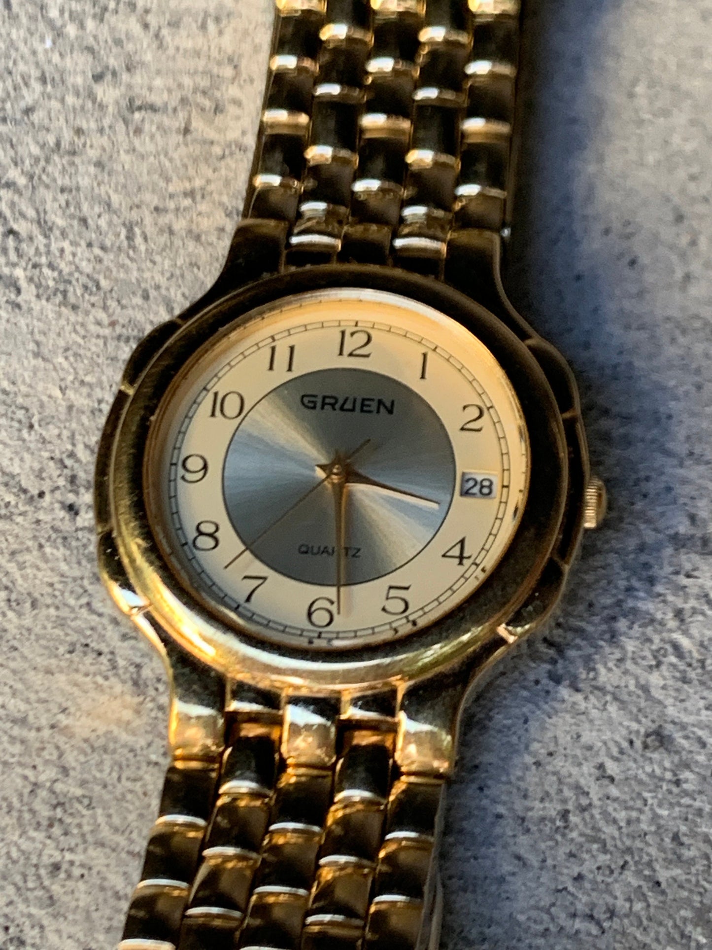 1980s Neo-Vintage Gruen Gold Tone Watch - Champagne Cream Dial with Date - Barely worn, clean, new battery, accurate. Original Integral Band