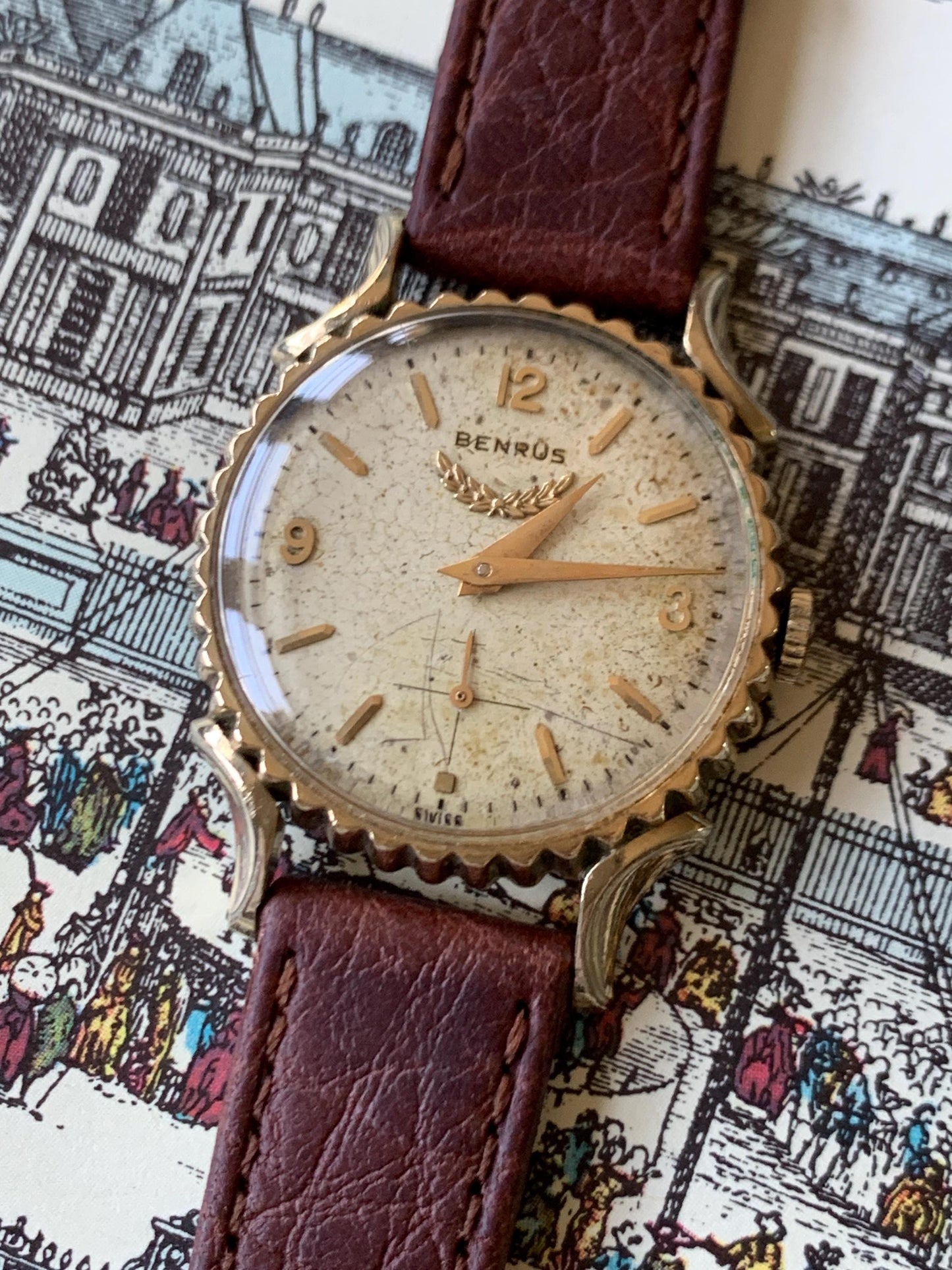 Rare 1950s Benrus Elegance 10K Gold-Filled "Bottlecap" Watch. 17 Jewels, in Excellent Condition. Fancy Horned Lugs and Sub-Second Hand.