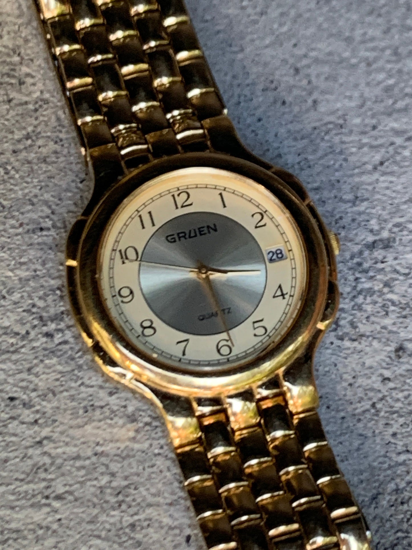 1980s Neo-Vintage Gruen Gold Tone Watch - Champagne Cream Dial with Date - Barely worn, clean, new battery, accurate. Original Integral Band