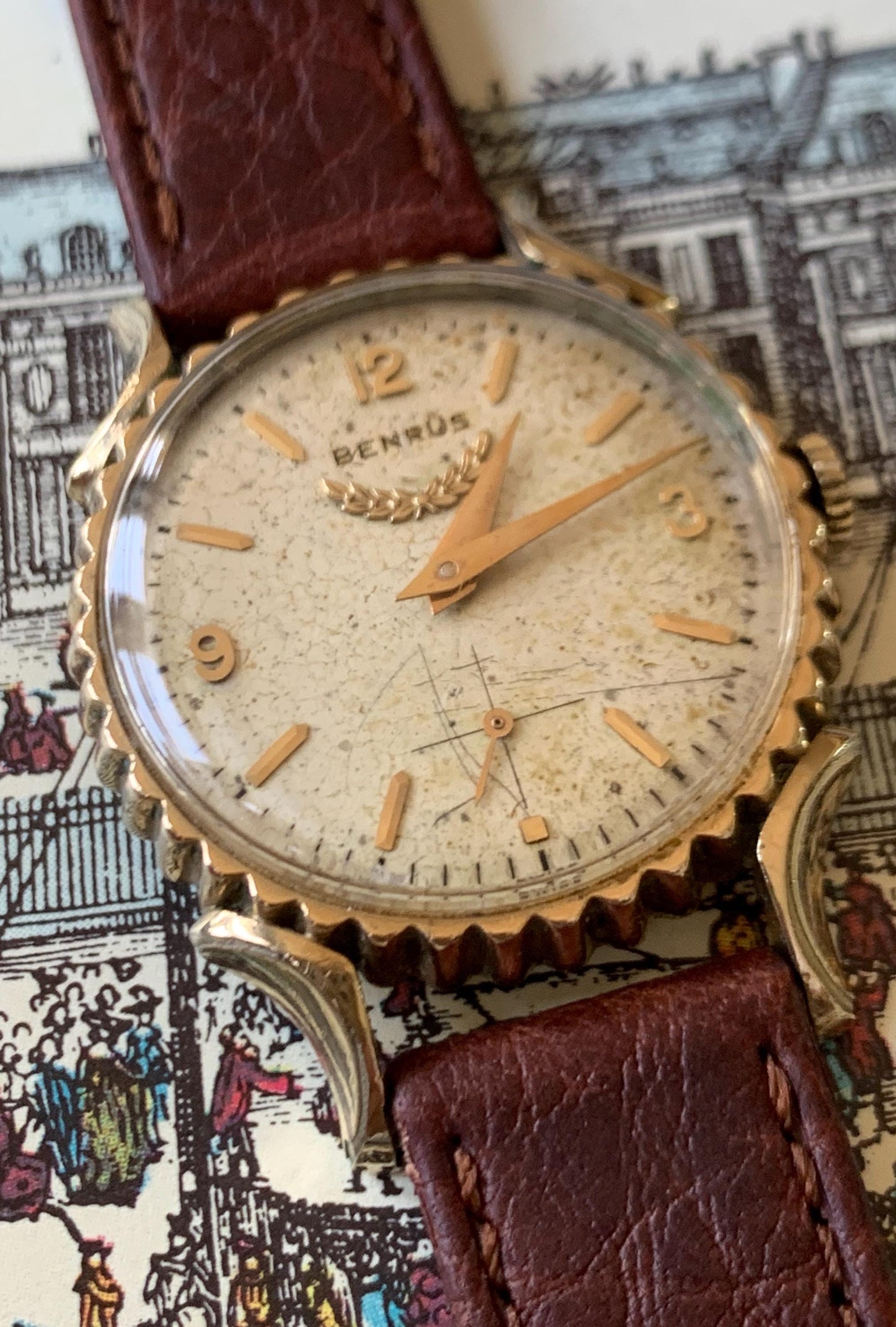 Rare 1950s Benrus Elegance 10K Gold-Filled "Bottlecap" Watch. 17 Jewels, in Excellent Condition. Fancy Horned Lugs and Sub-Second Hand.