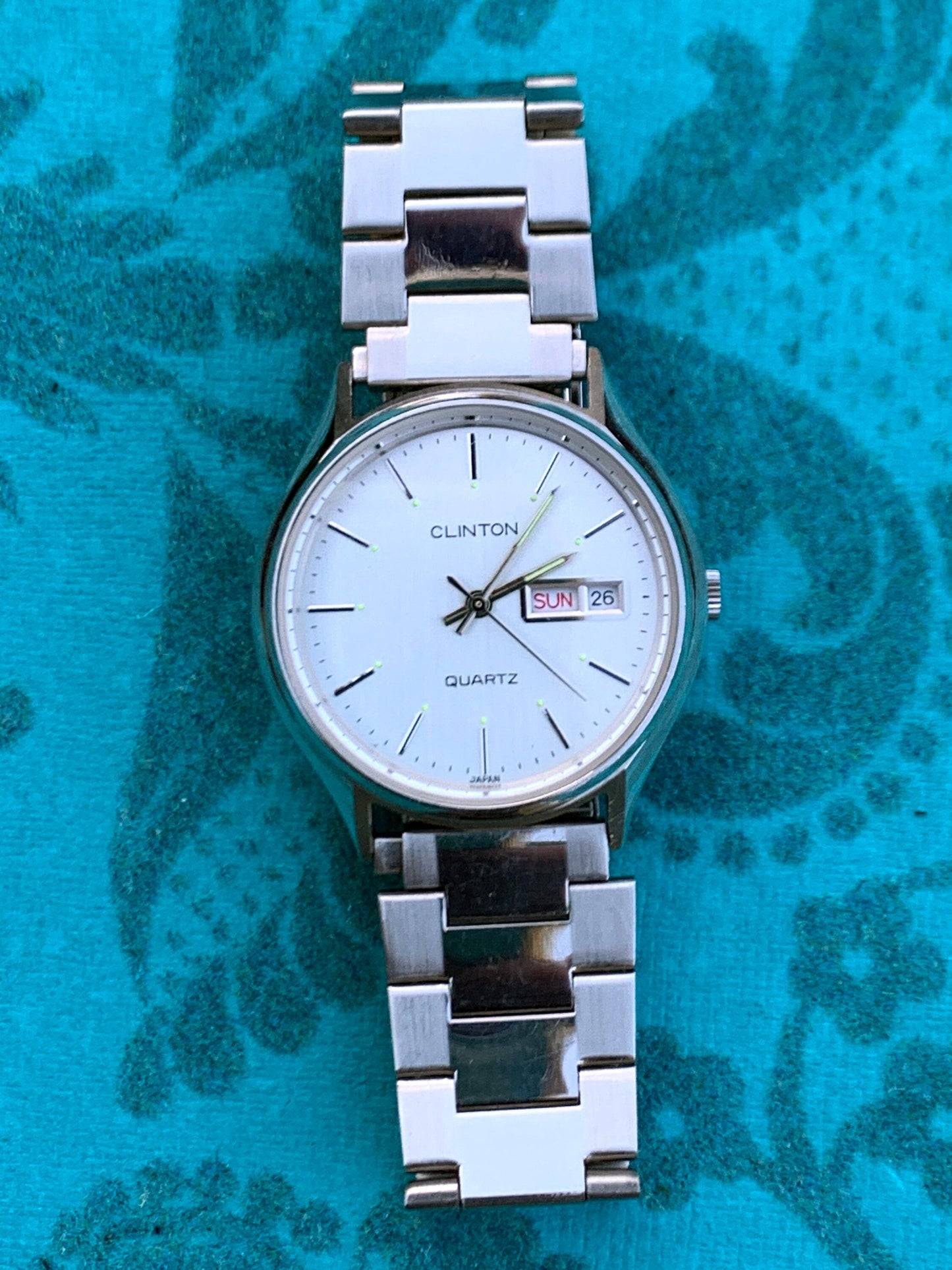 Unusual Rare 1970s Clinton Quartz Watch - Original High Polish Stainless Steel Calendar from Clinton Watch Co. Silver Dial, New Battery.